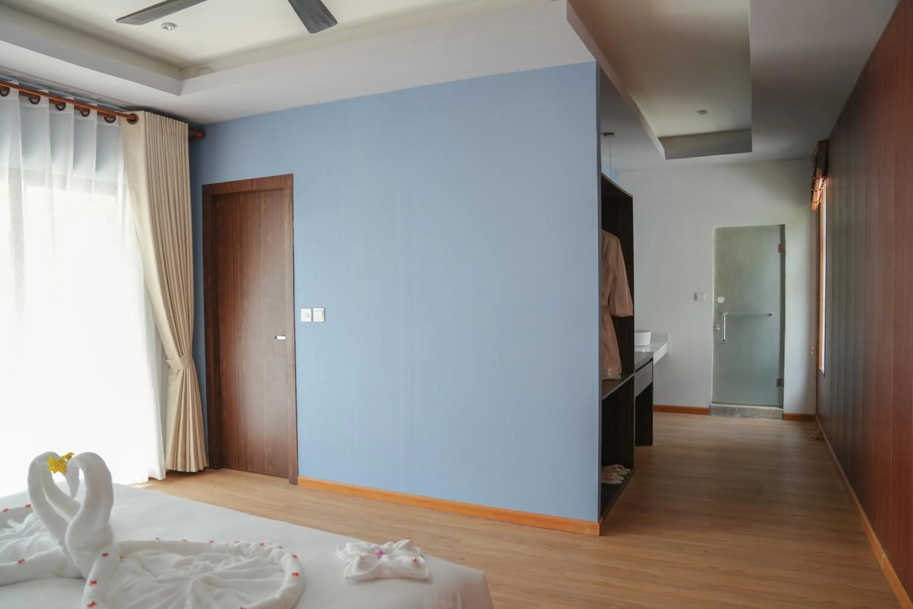 Photo of the whole room, Bed in Bodega Resort