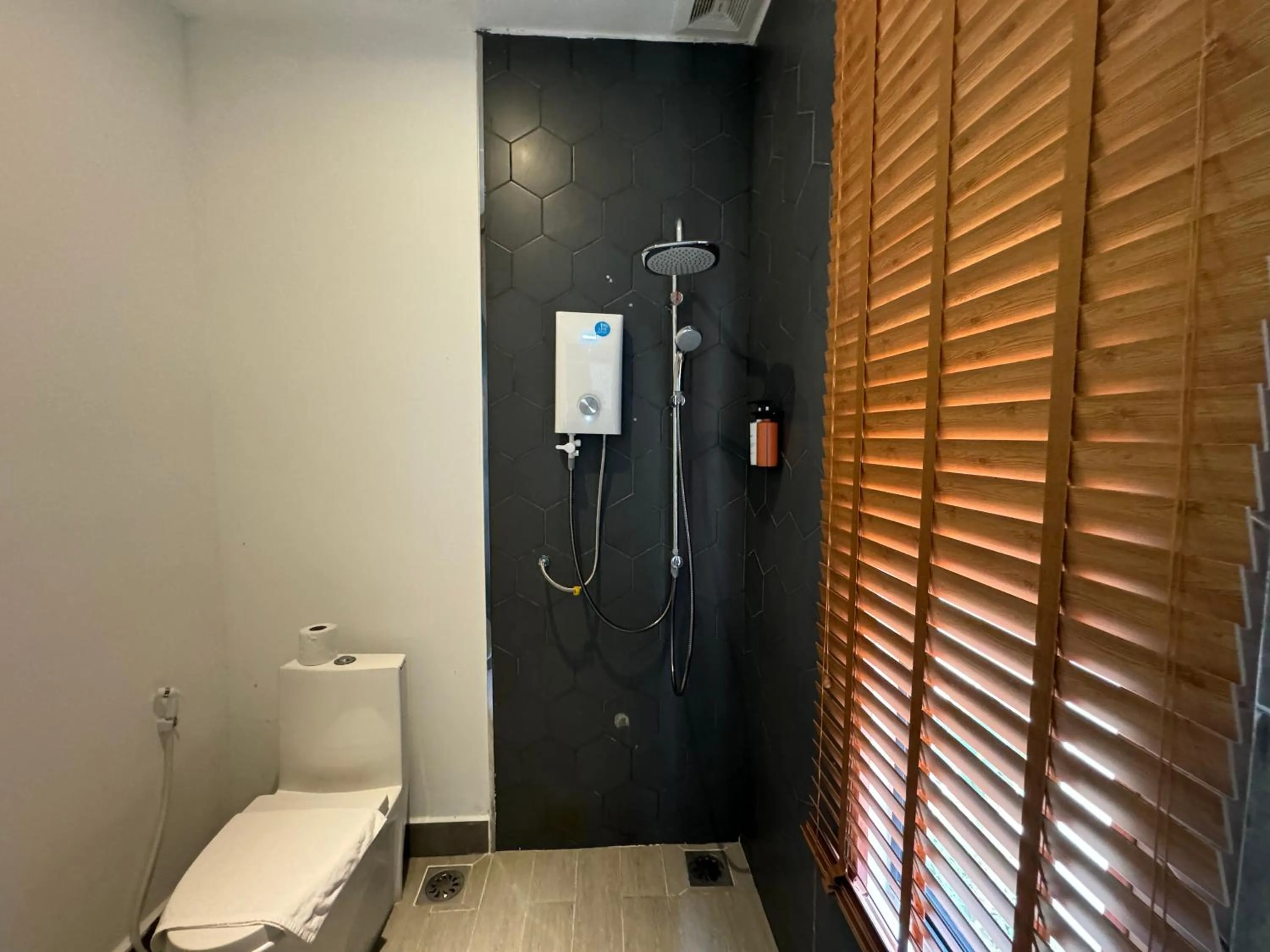 Shower, Bathroom in Bodega Resort