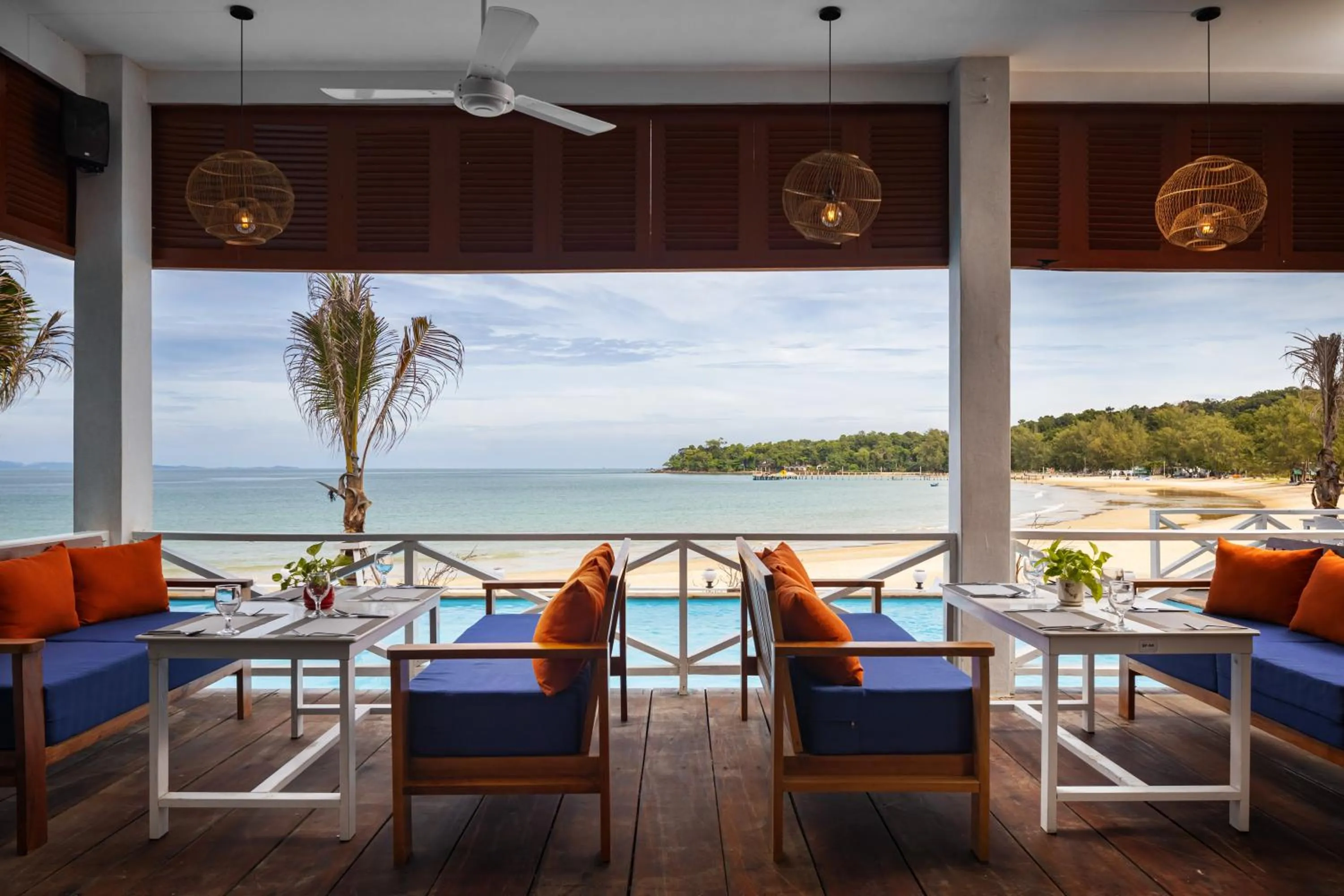 Restaurant/places to eat in Bodega Resort