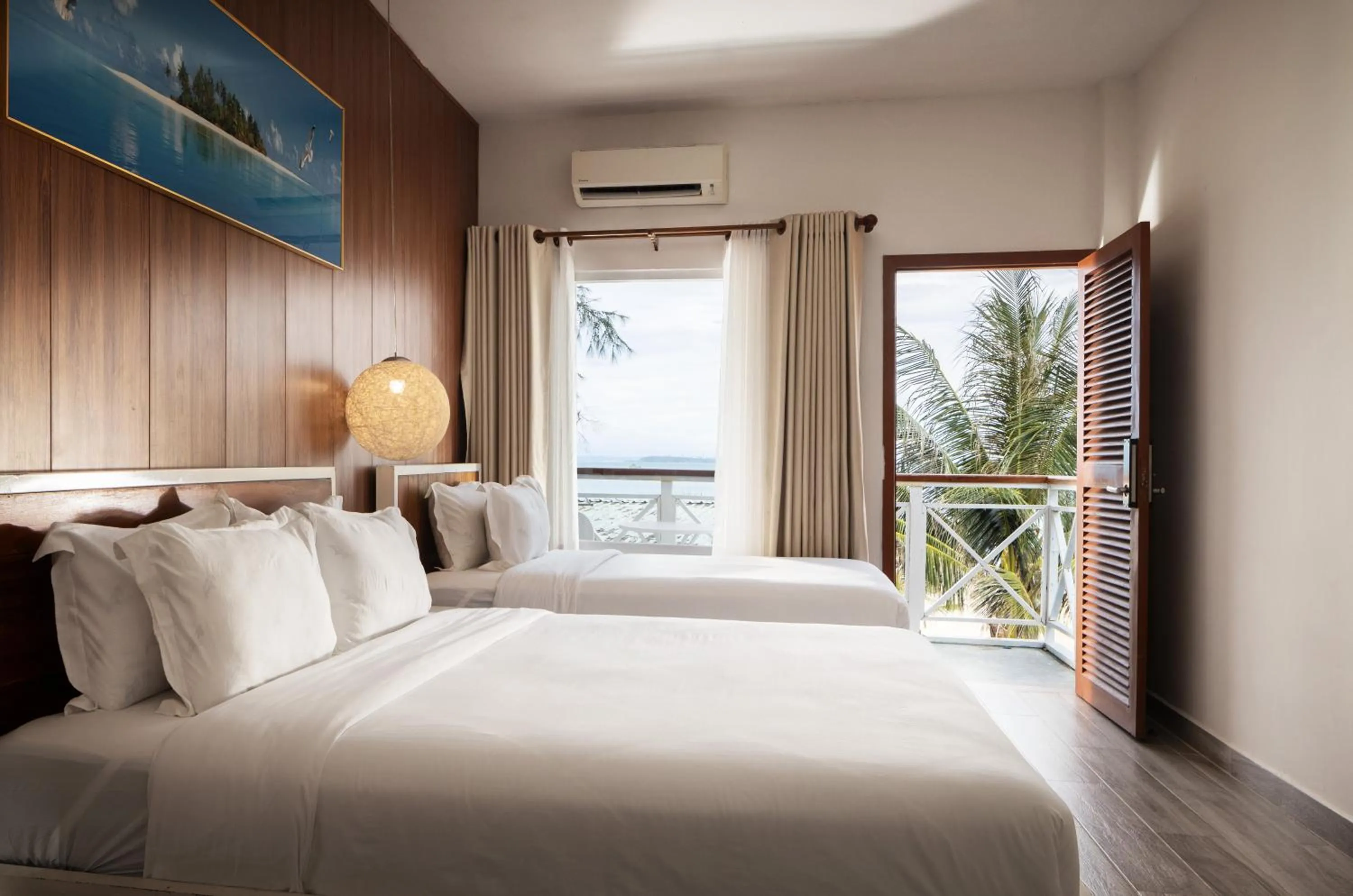 Bed in Bodega Resort