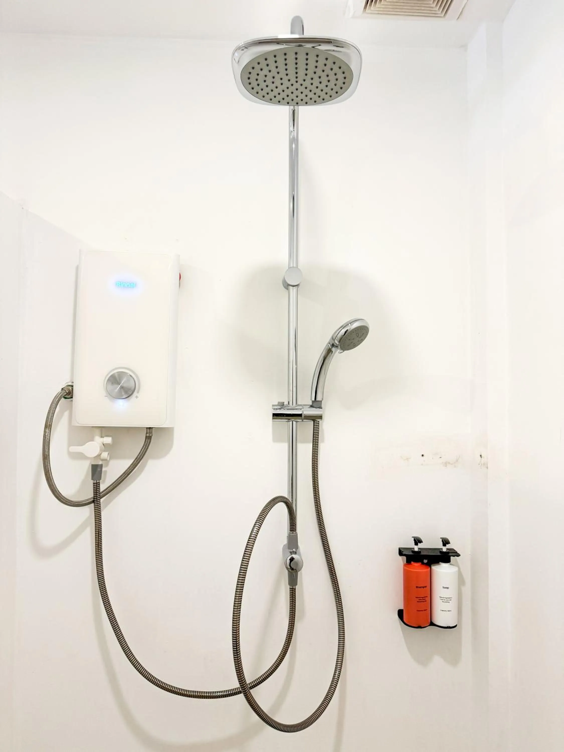 Shower, Bathroom in Bodega Resort