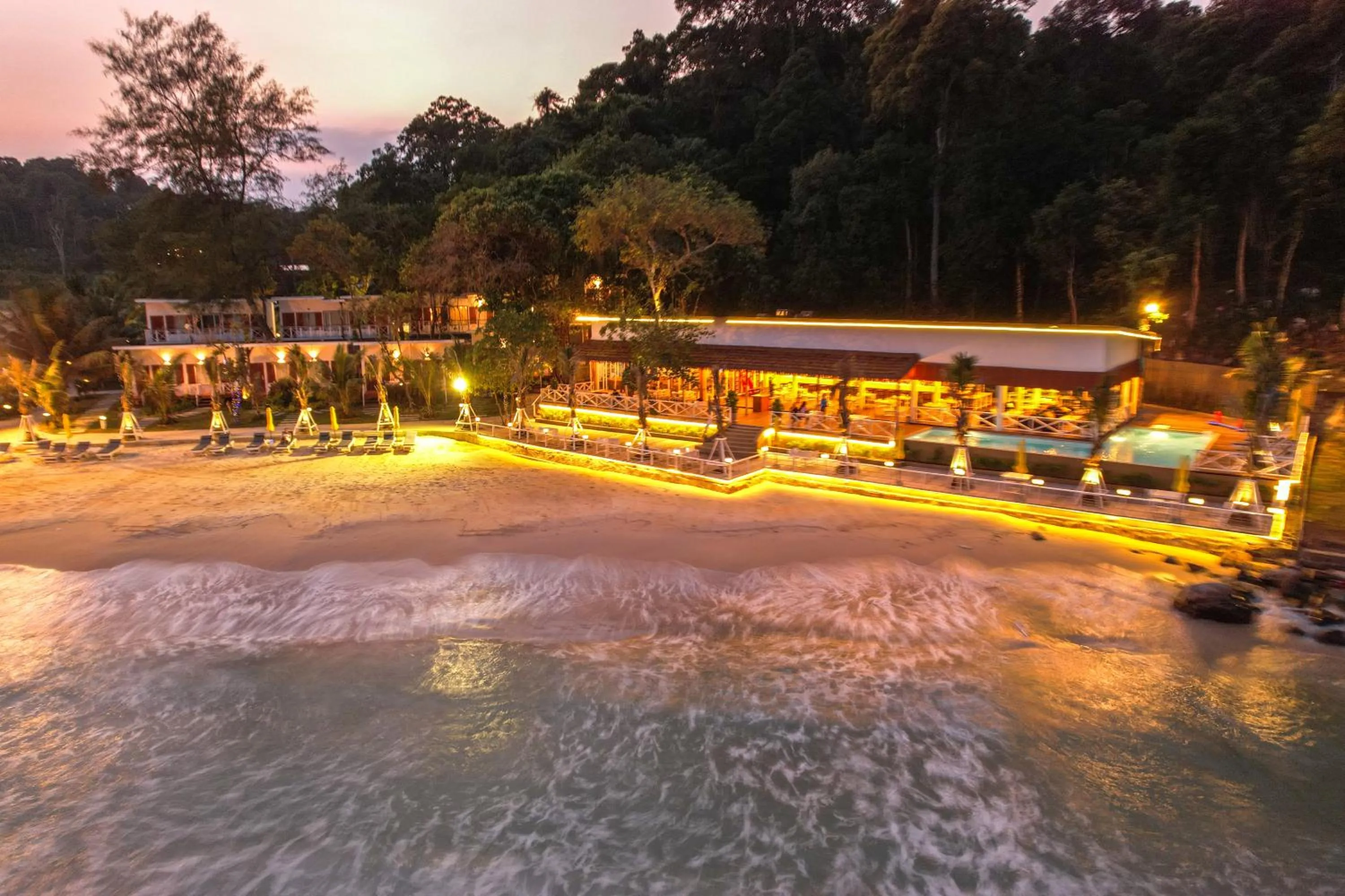 Property Building in Bodega Resort