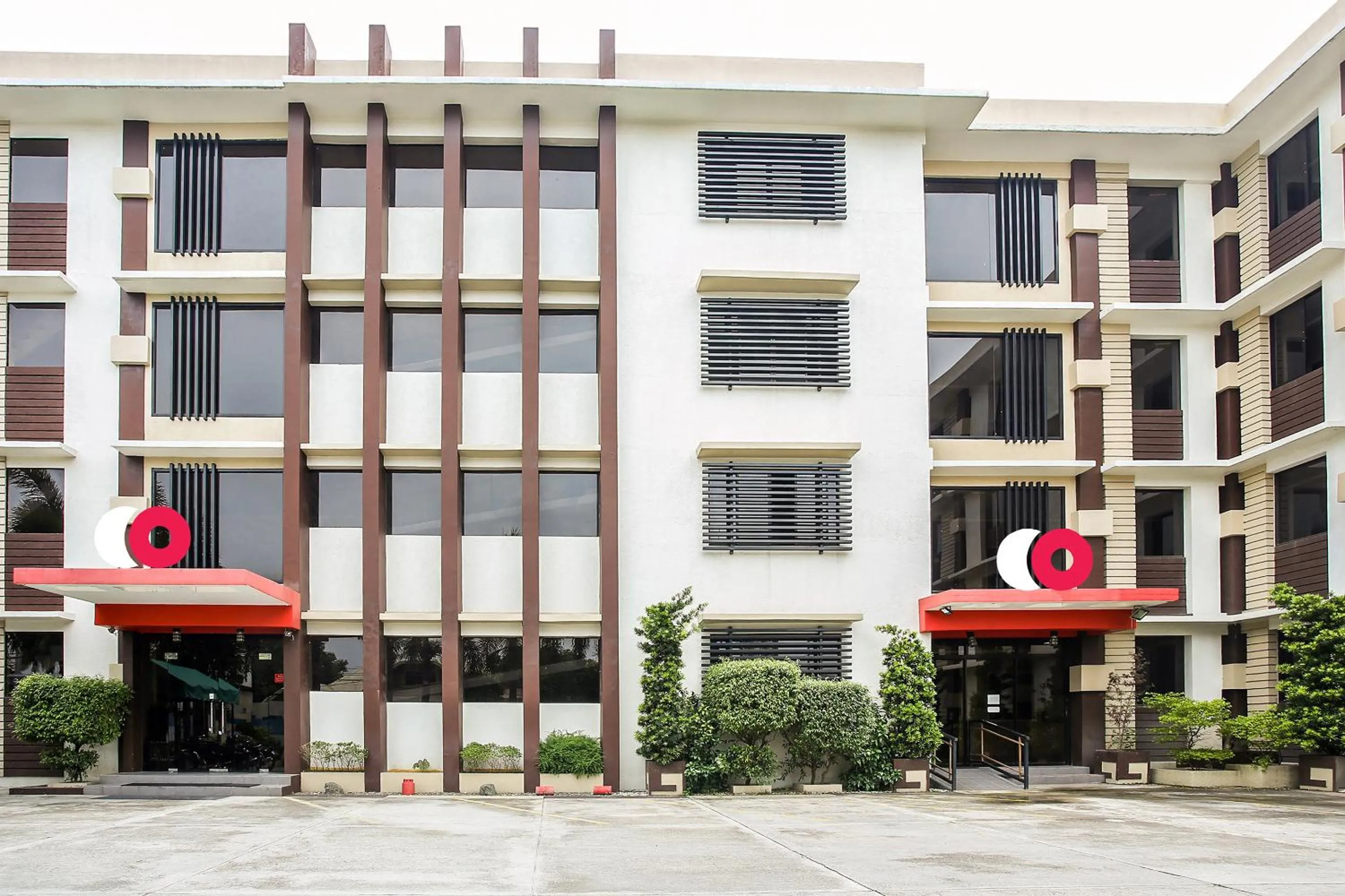 Property Building in Capital O 786 KWE Hotel and Resort.