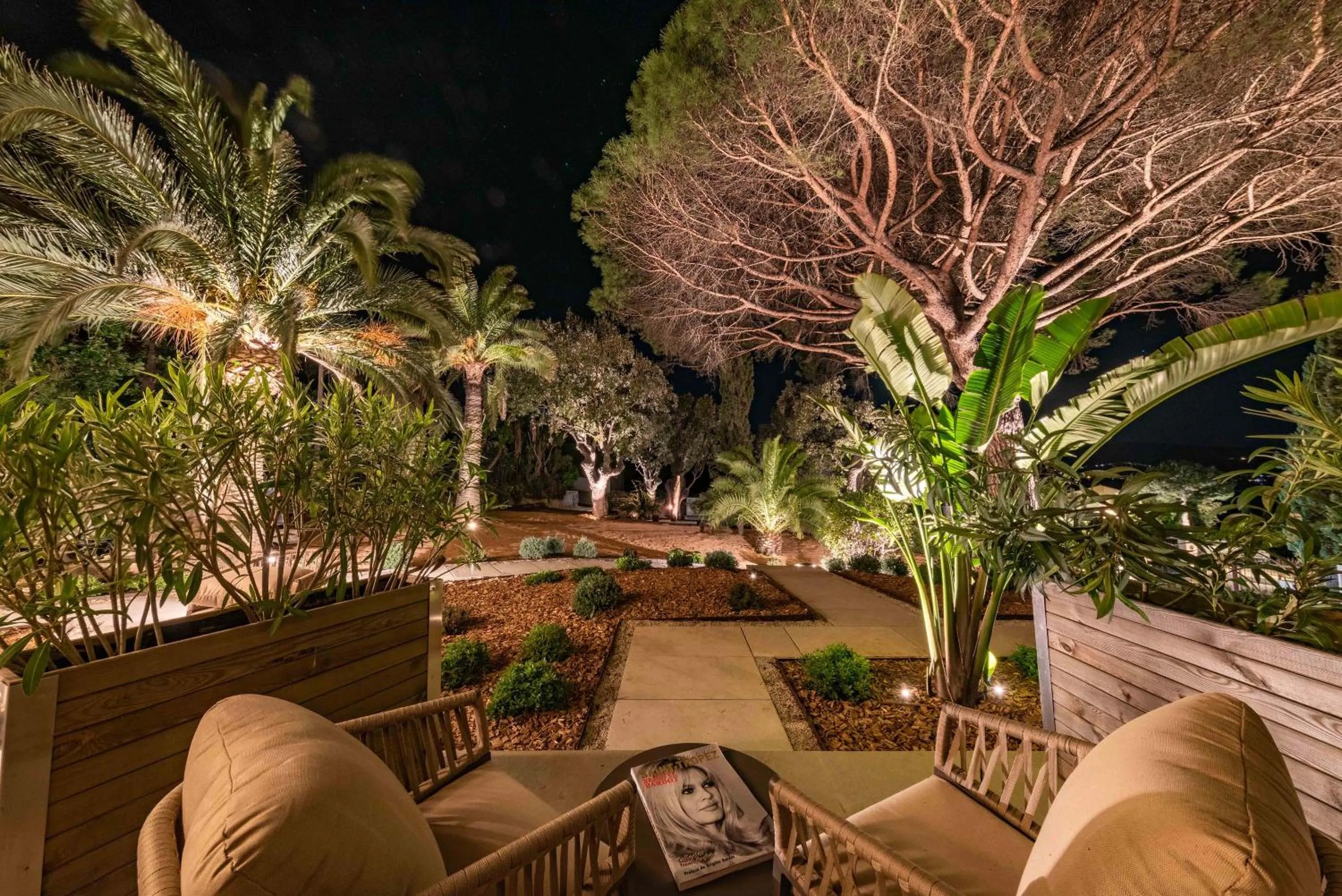 Garden view in Les Capucines Saint Tropez