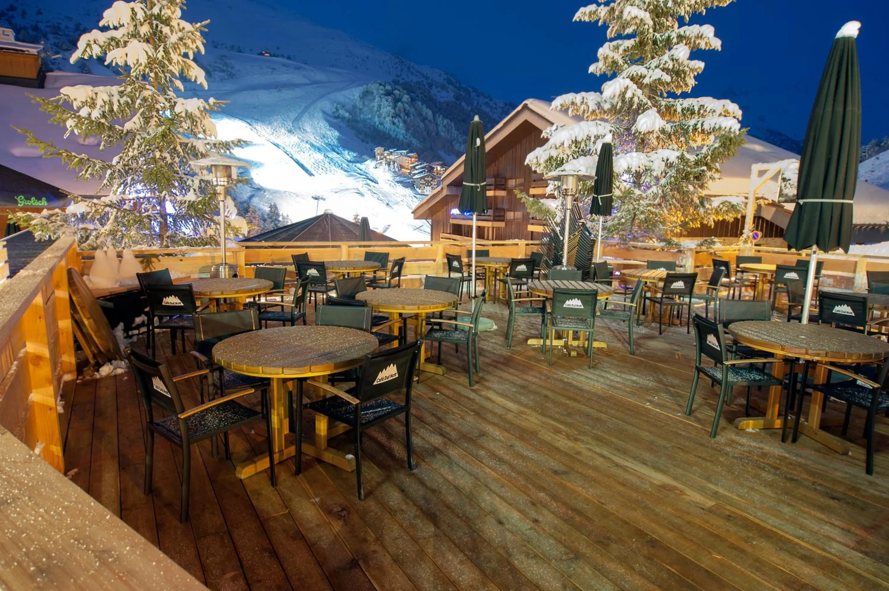 Balcony/Terrace in Madame Vacances Hôtel & Spa Le Mottaret