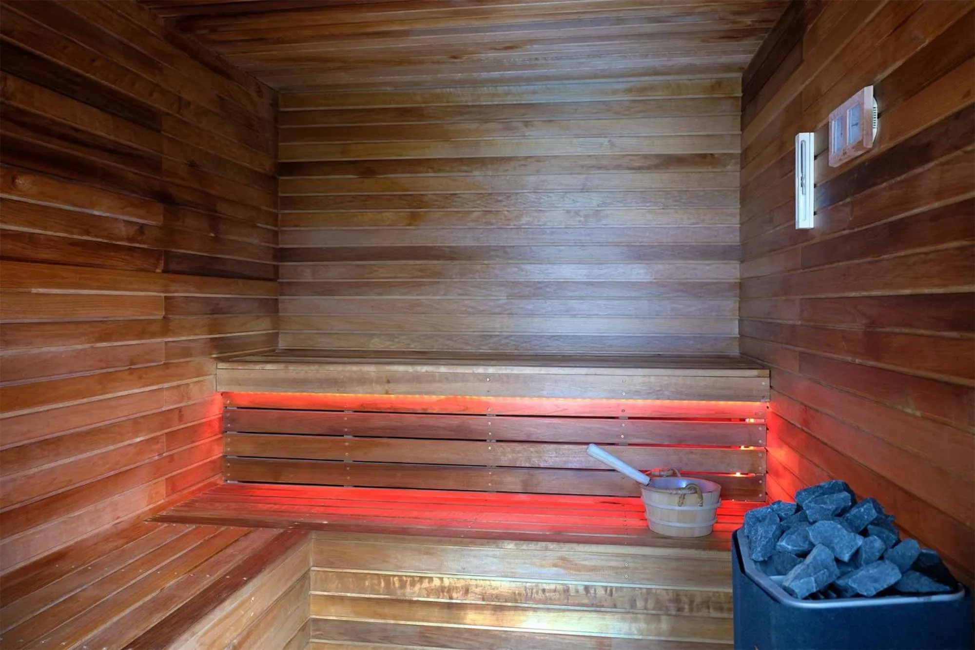 Sauna in Madame Vacances Hôtel & Spa Le Mottaret
