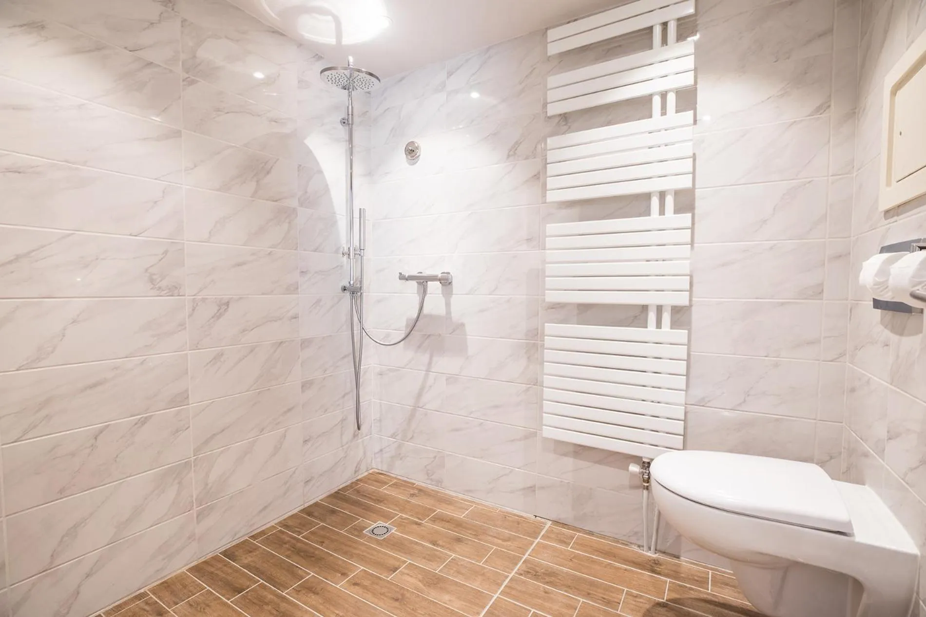 Bathroom in Madame Vacances Hôtel & Spa Le Mottaret