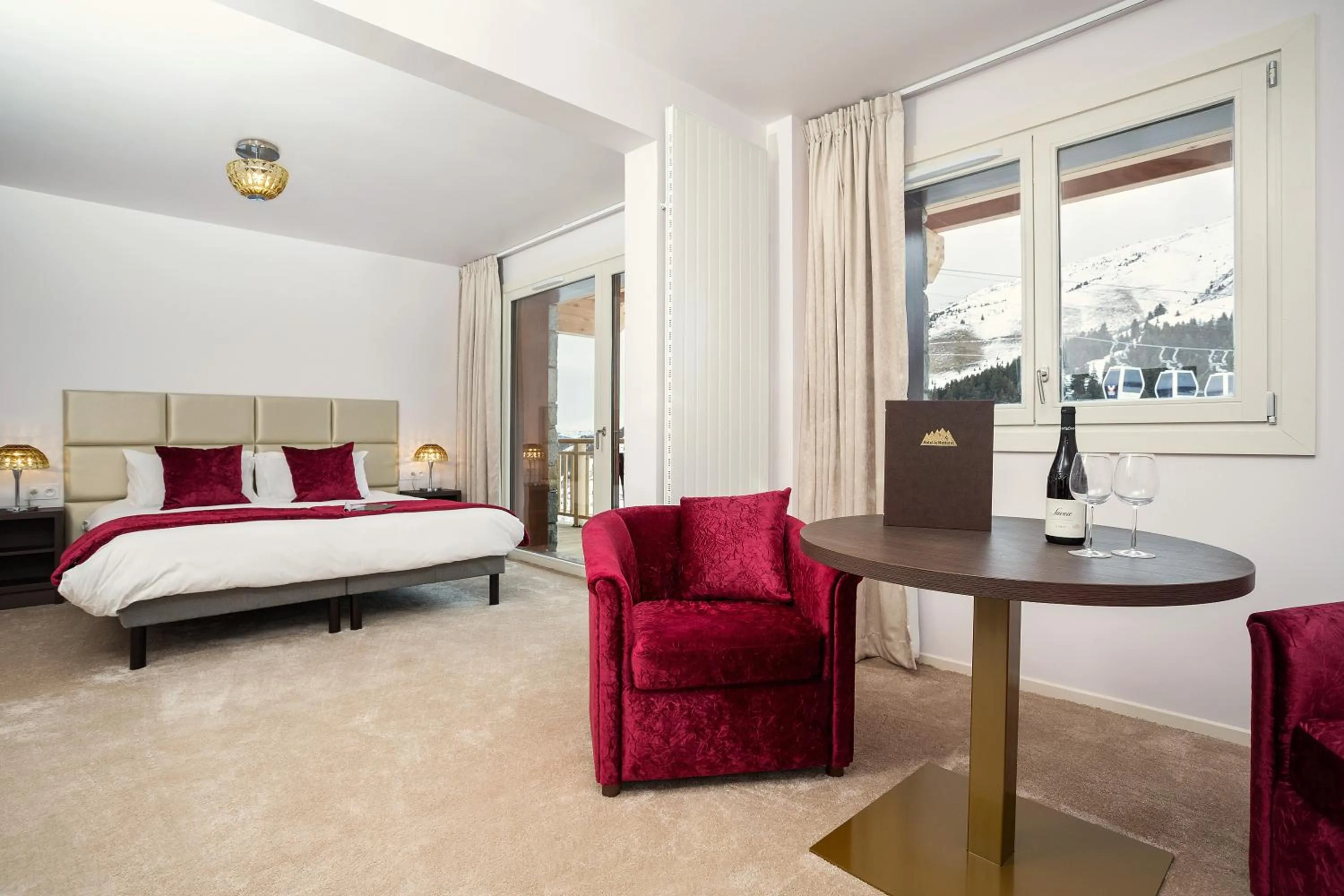 Bed in Madame Vacances Hôtel & Spa Le Mottaret