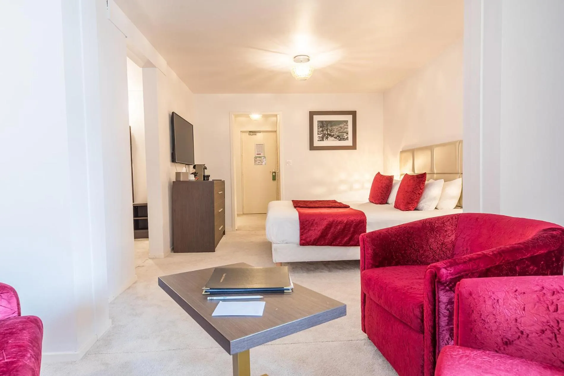 Bedroom in Madame Vacances Hôtel & Spa Le Mottaret