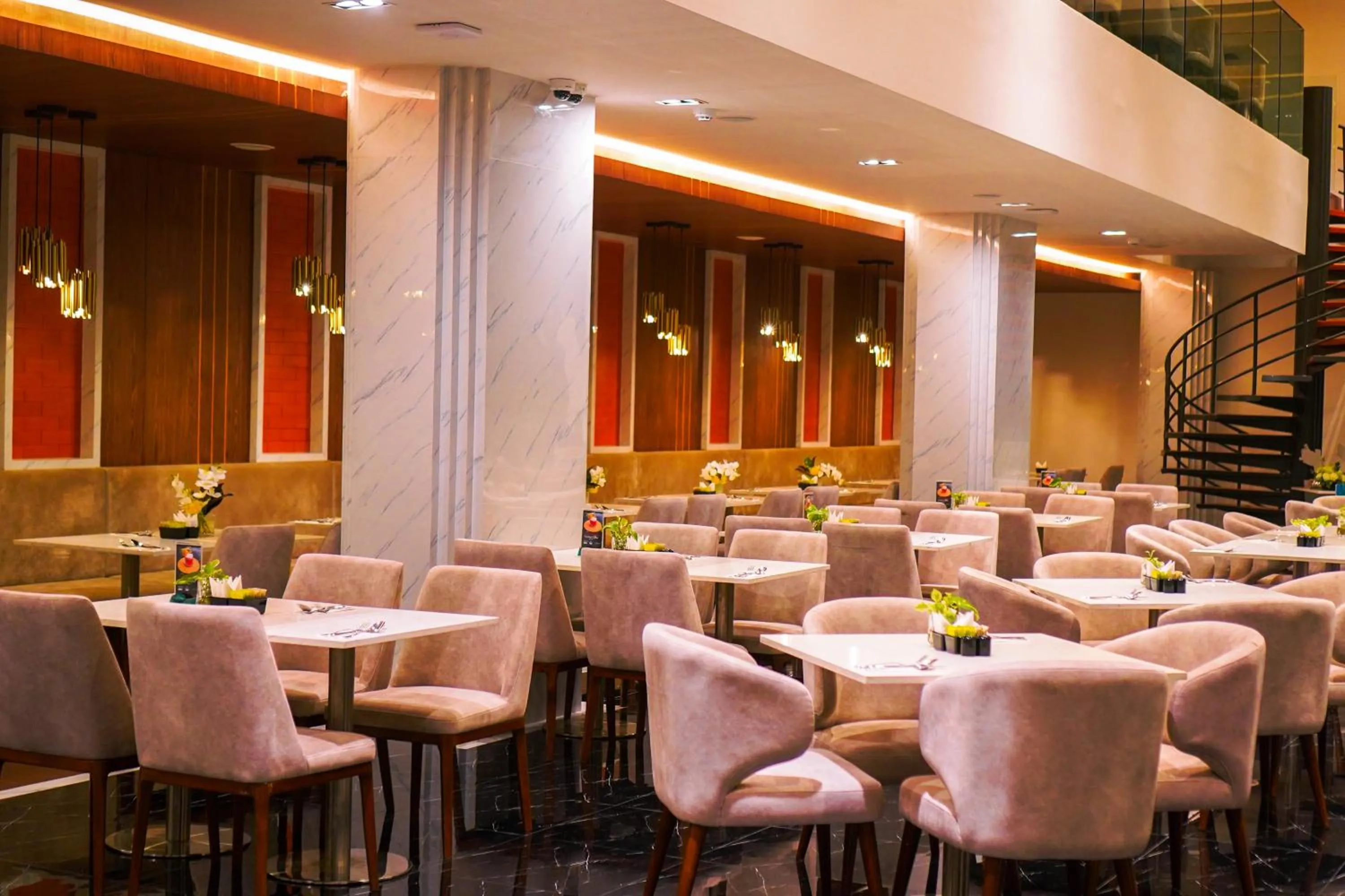 Restaurant/places to eat in Mida Grande Resort Phuket Official Account