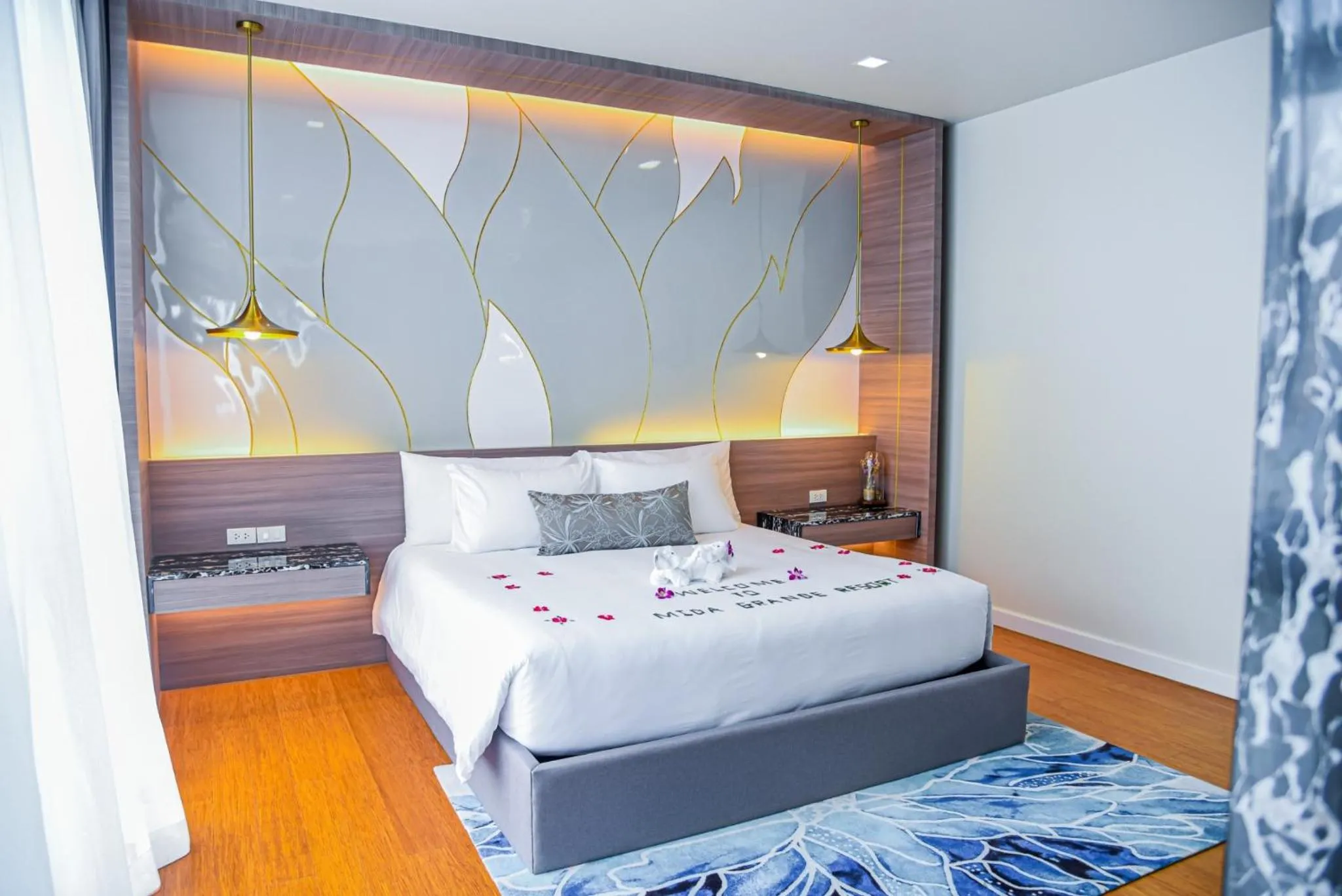 Pool view, Bed in Mida Grande Resort Phuket Official Account