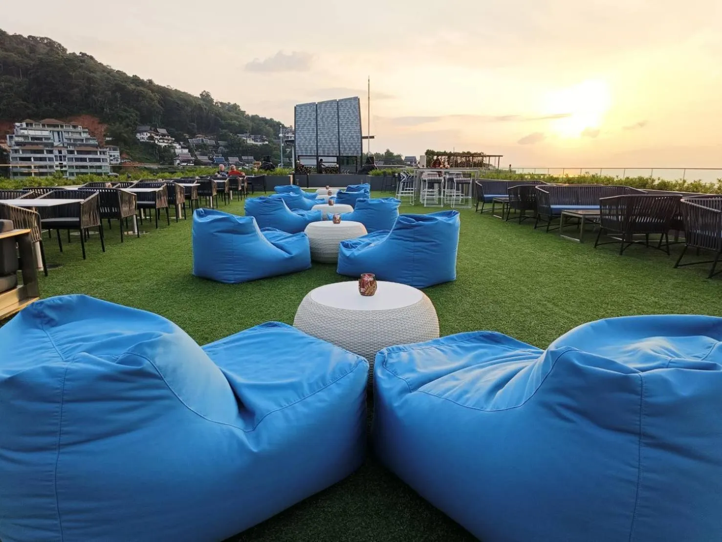 Lounge or bar in Mida Grande Resort Phuket Official Account