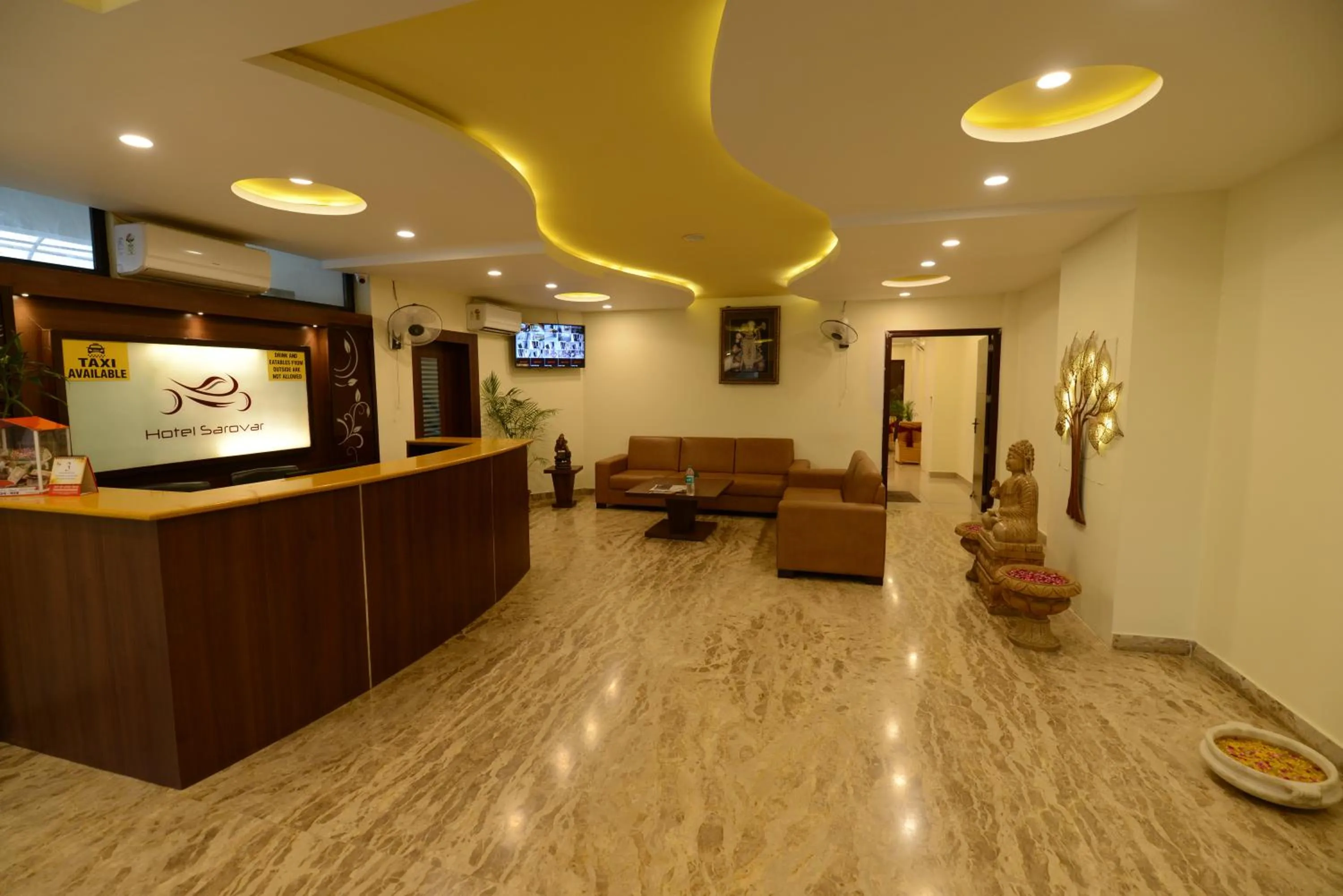 Lobby or reception in Hotel Sanobar