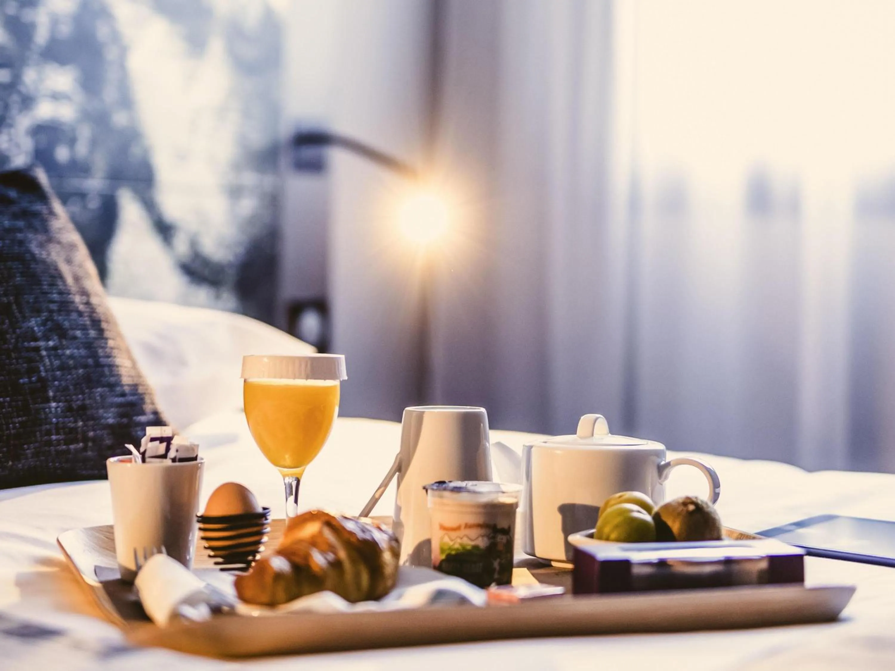 Bedroom in Mercure Pau Palais des Sports