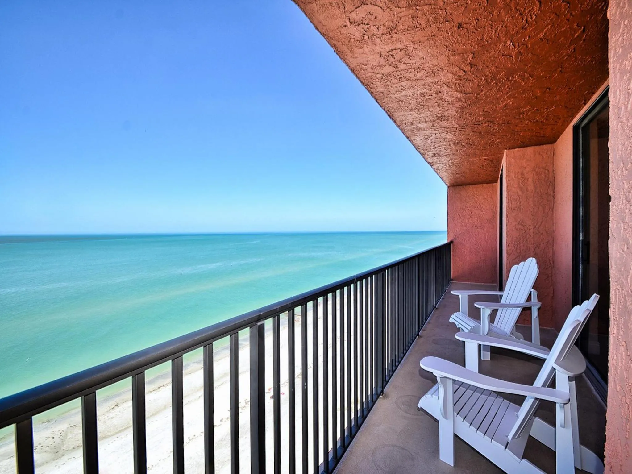 Madeira Towers 802 Renovated Madeira Towers Beachfront 2 Bedroom 2 Bathroom Condo 23143