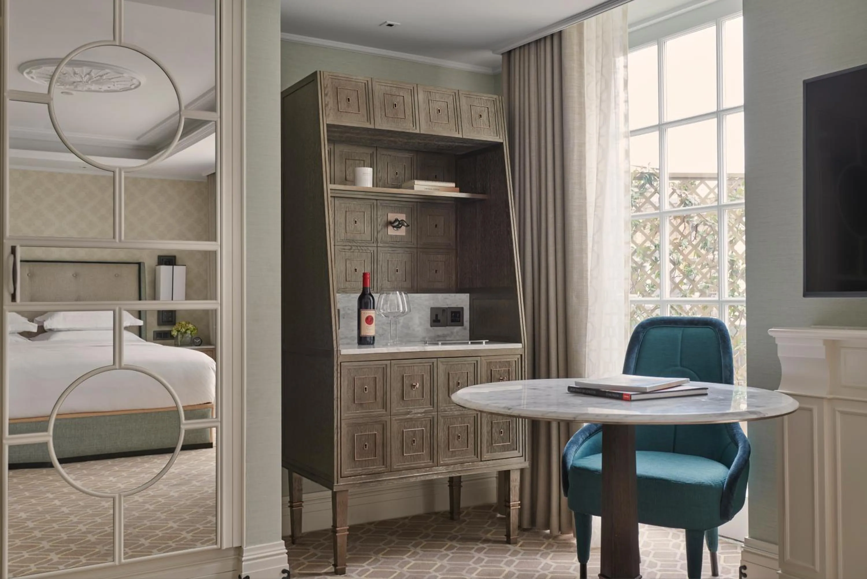 oven, Bed in Great Scotland Yard Hotel, part of Hyatt