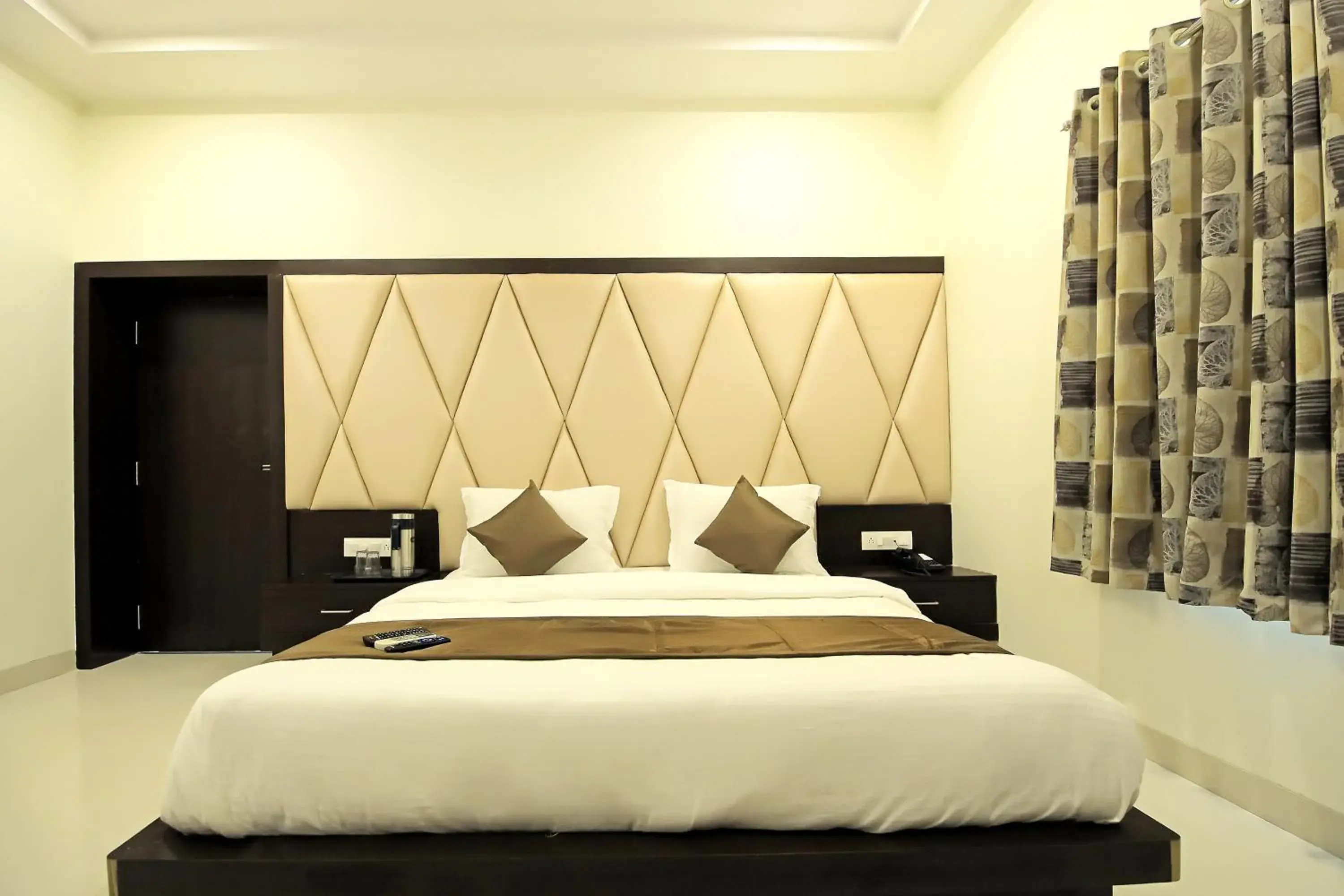 Large Double Room in Dasmaya resort Large Double Room in Dasmaya resort