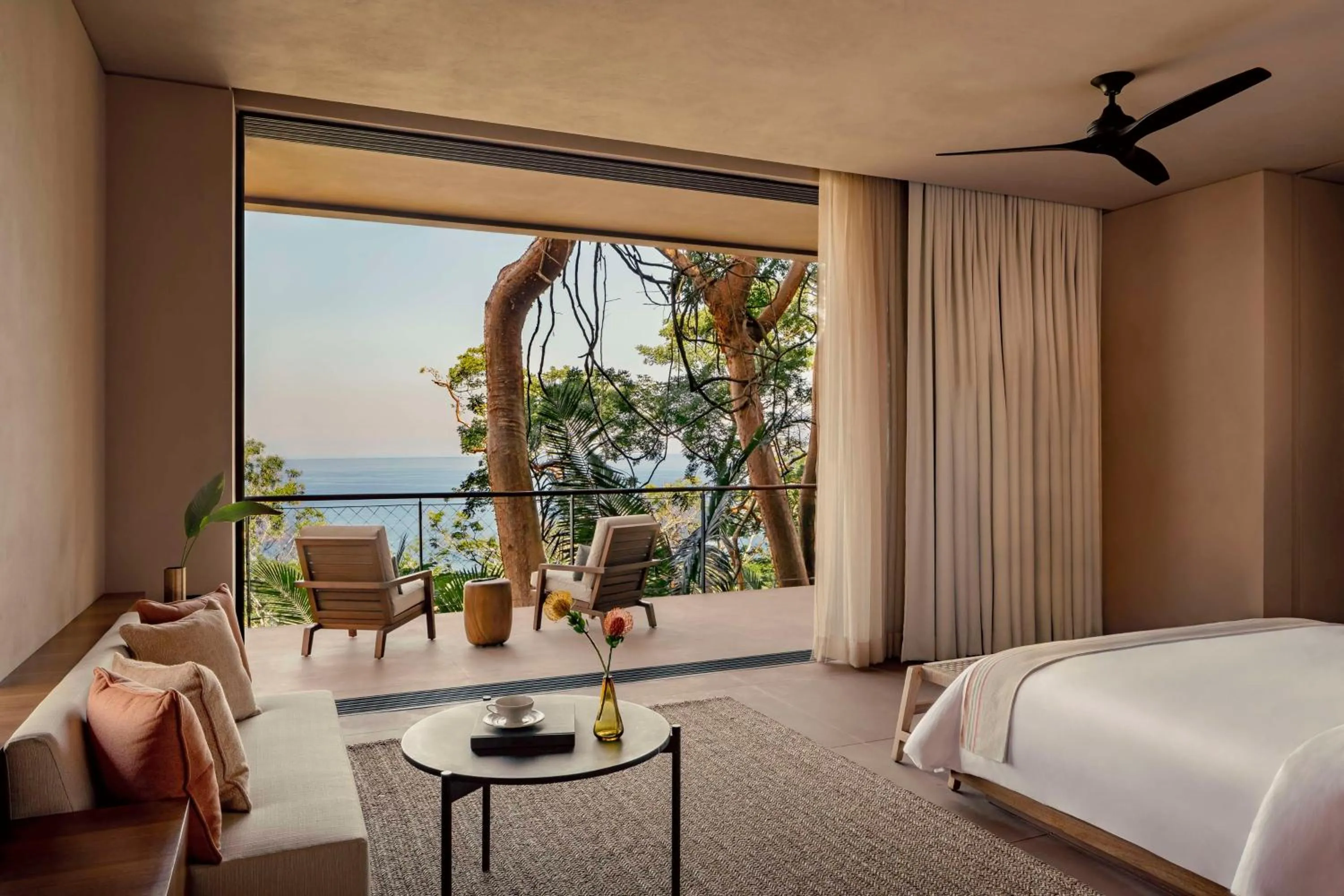 Property building, Bed in One&Only Mandarina