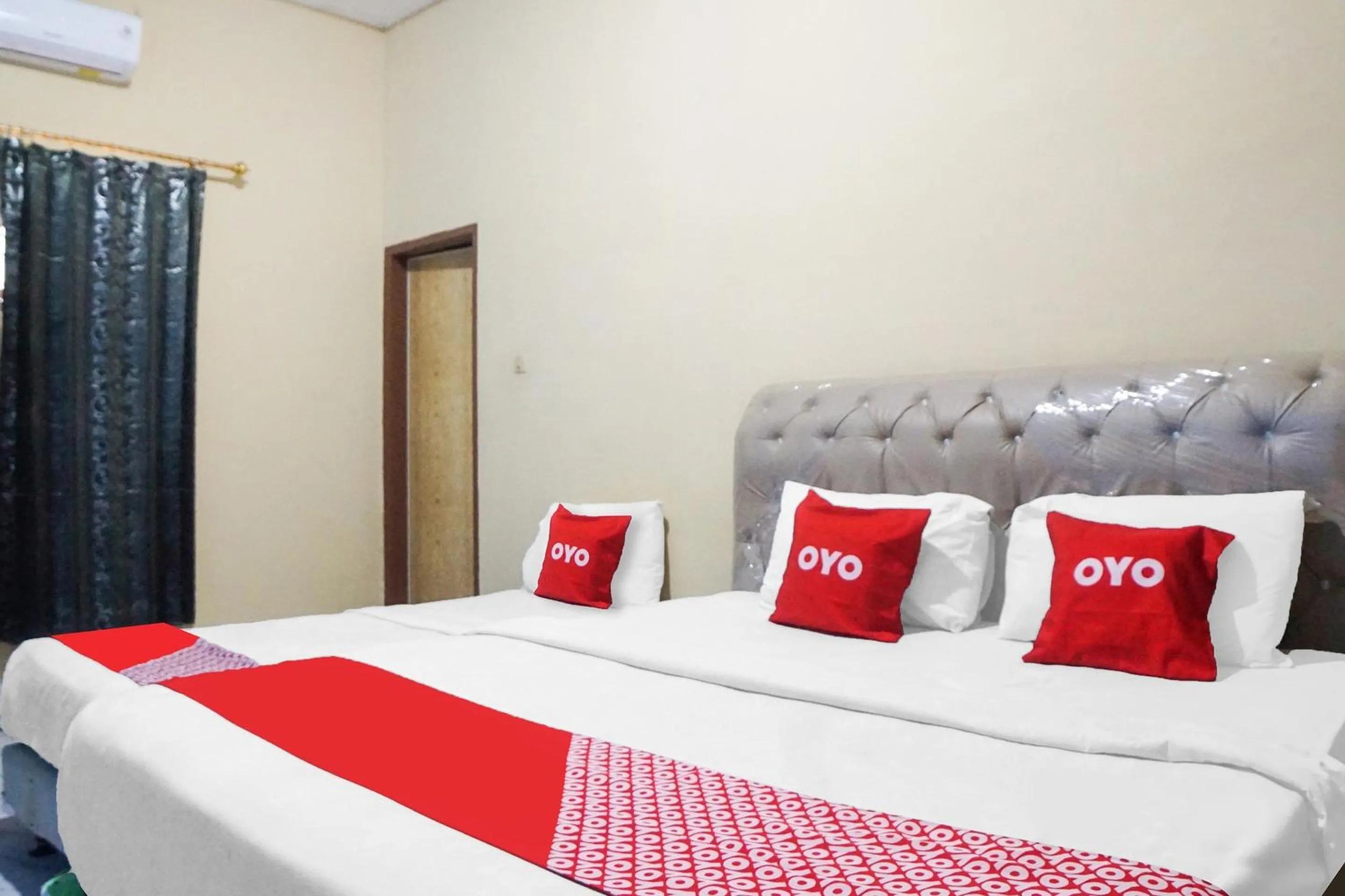 Bedroom, Bed in Hotel O Sky Residence Mawar