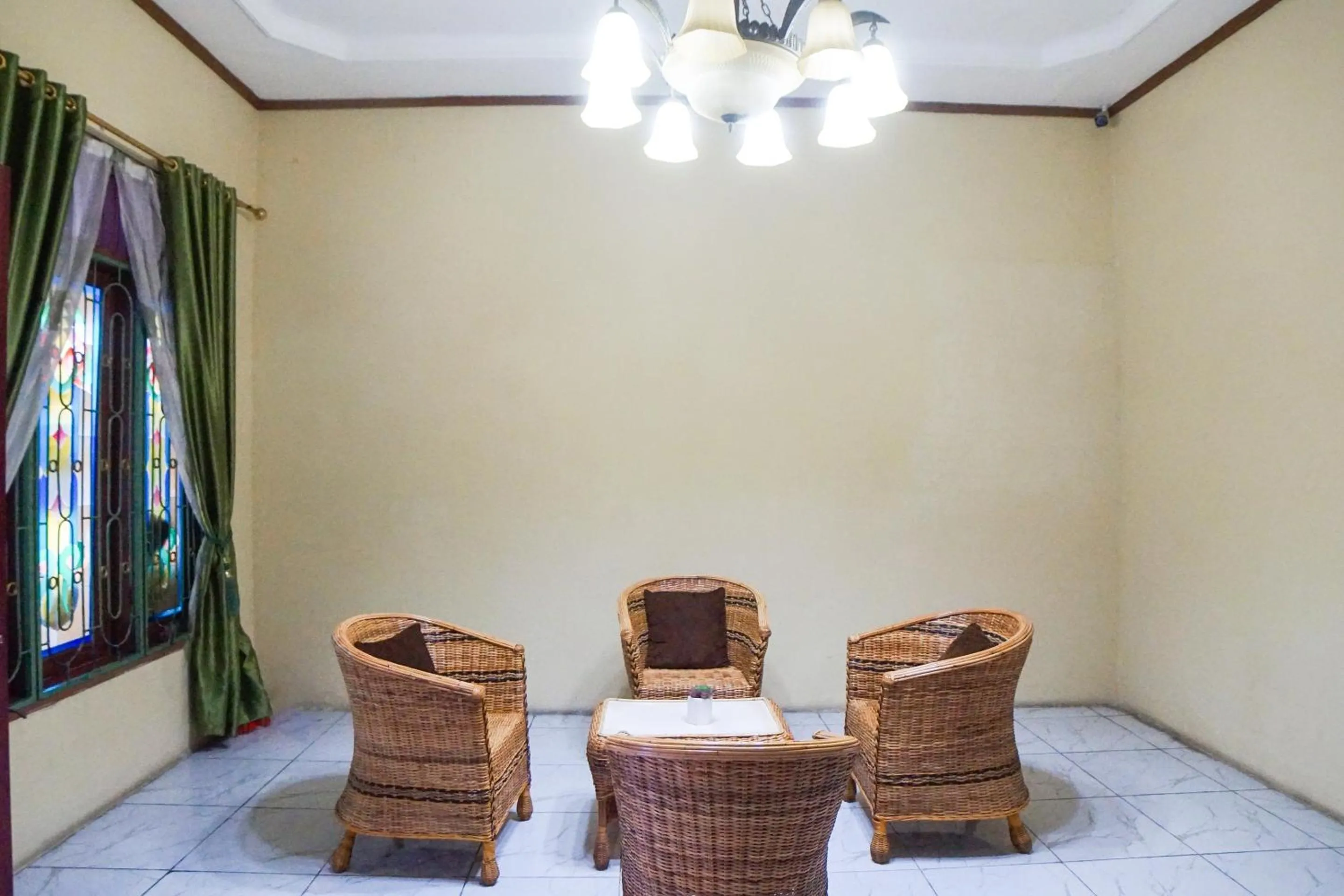 Lobby or reception in Hotel O Sky Residence Mawar