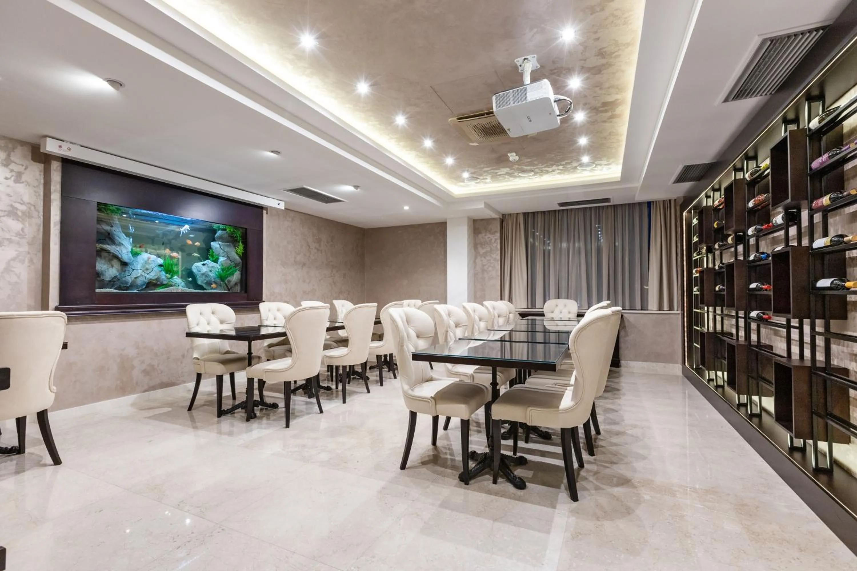 Restaurant/places to eat in GARNI HOTEL AMI