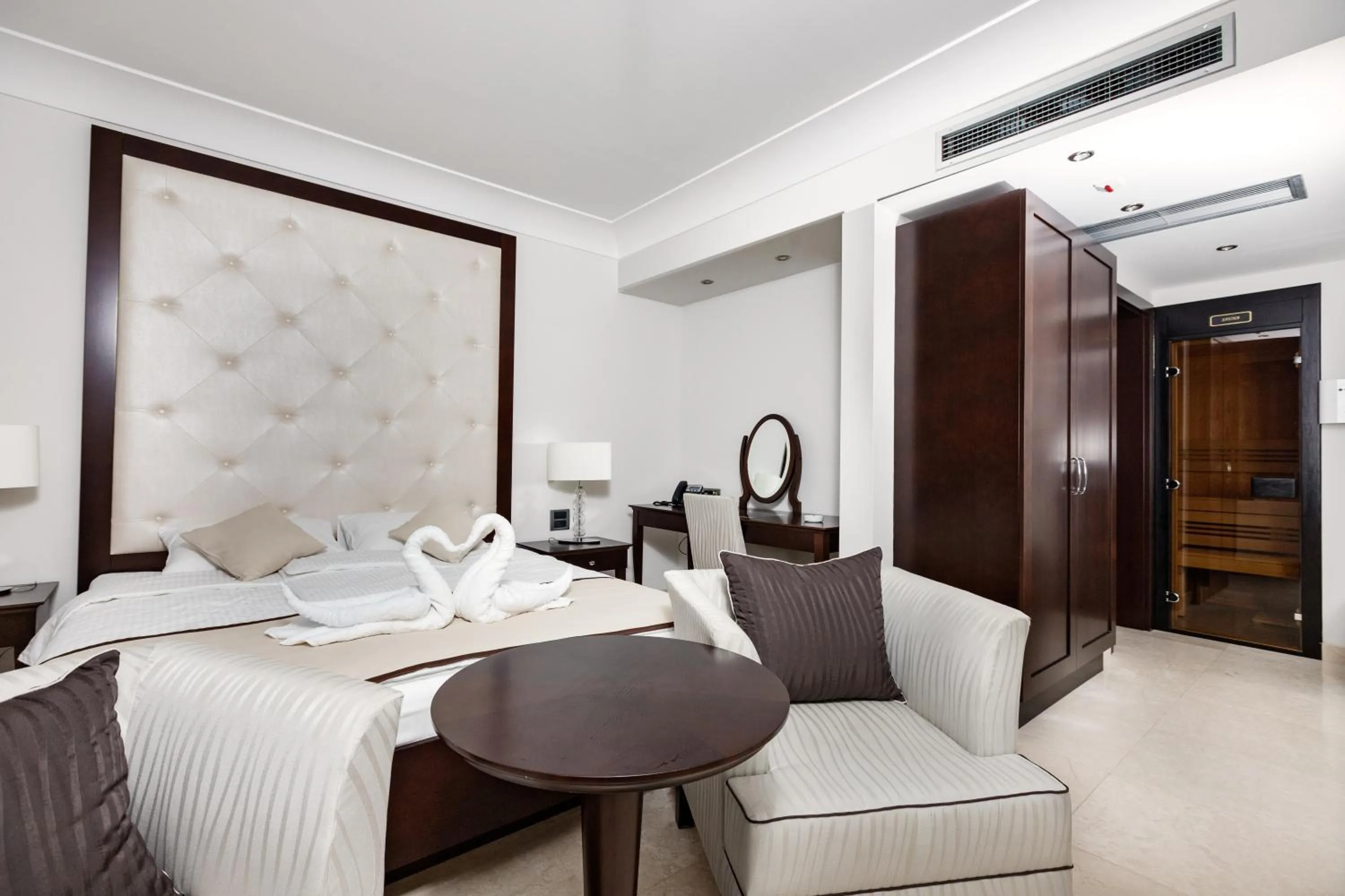 Photo of the whole room, Bed in GARNI HOTEL AMI