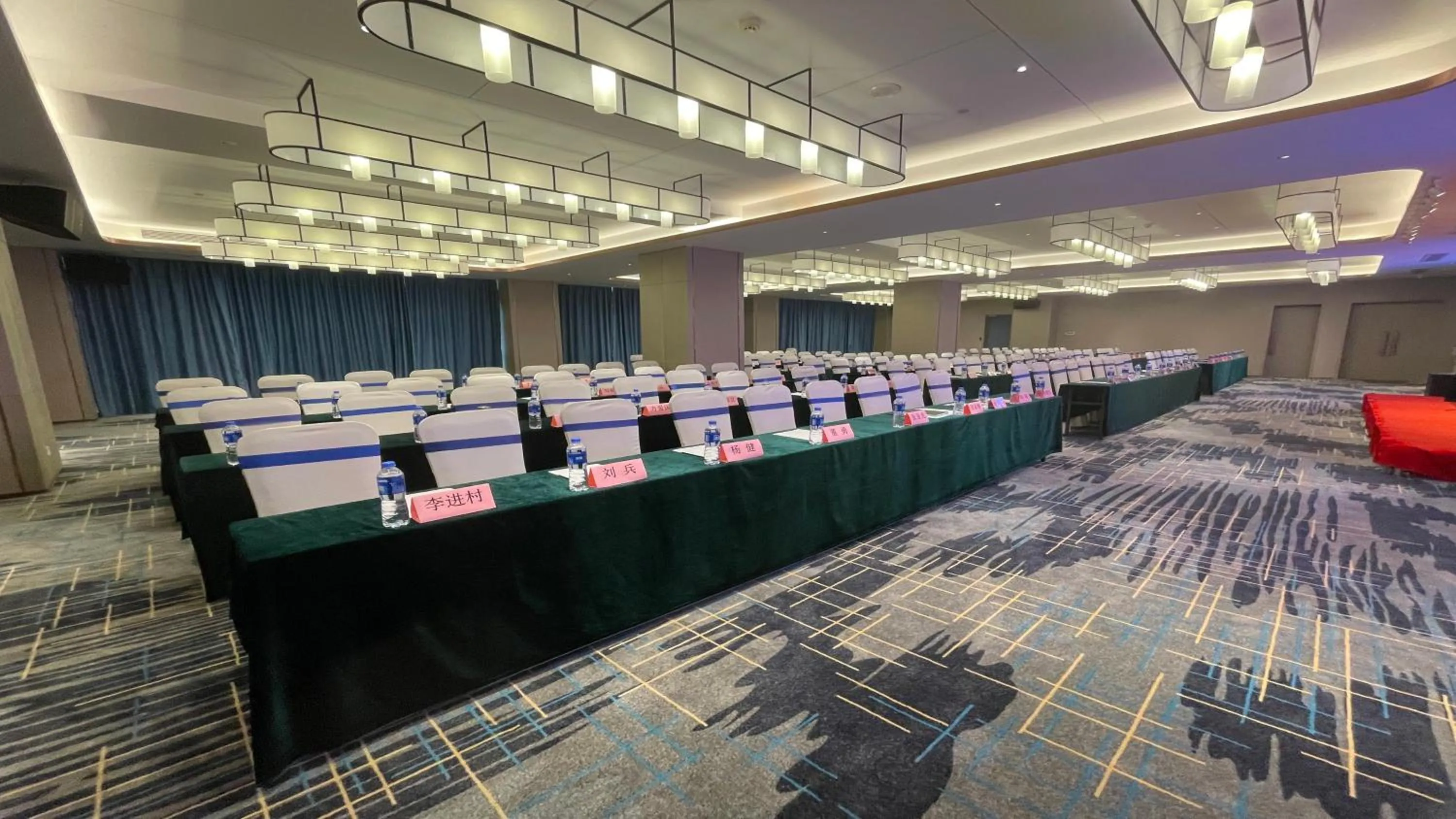 Meeting/conference room in Holiday Inn Express Changzhou Xinbei by IHG