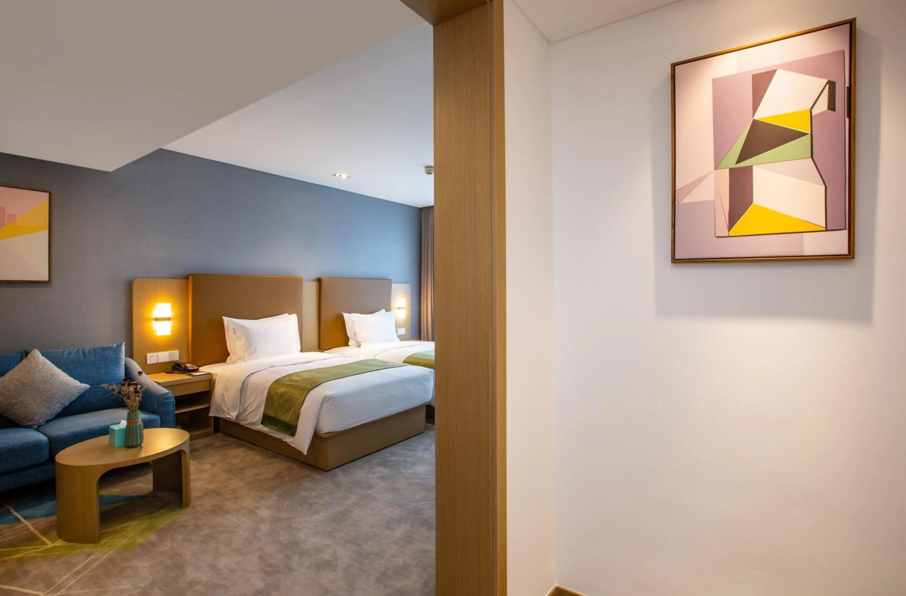 Photo of the whole room, Bed in Holiday Inn Express Changzhou Xinbei by IHG