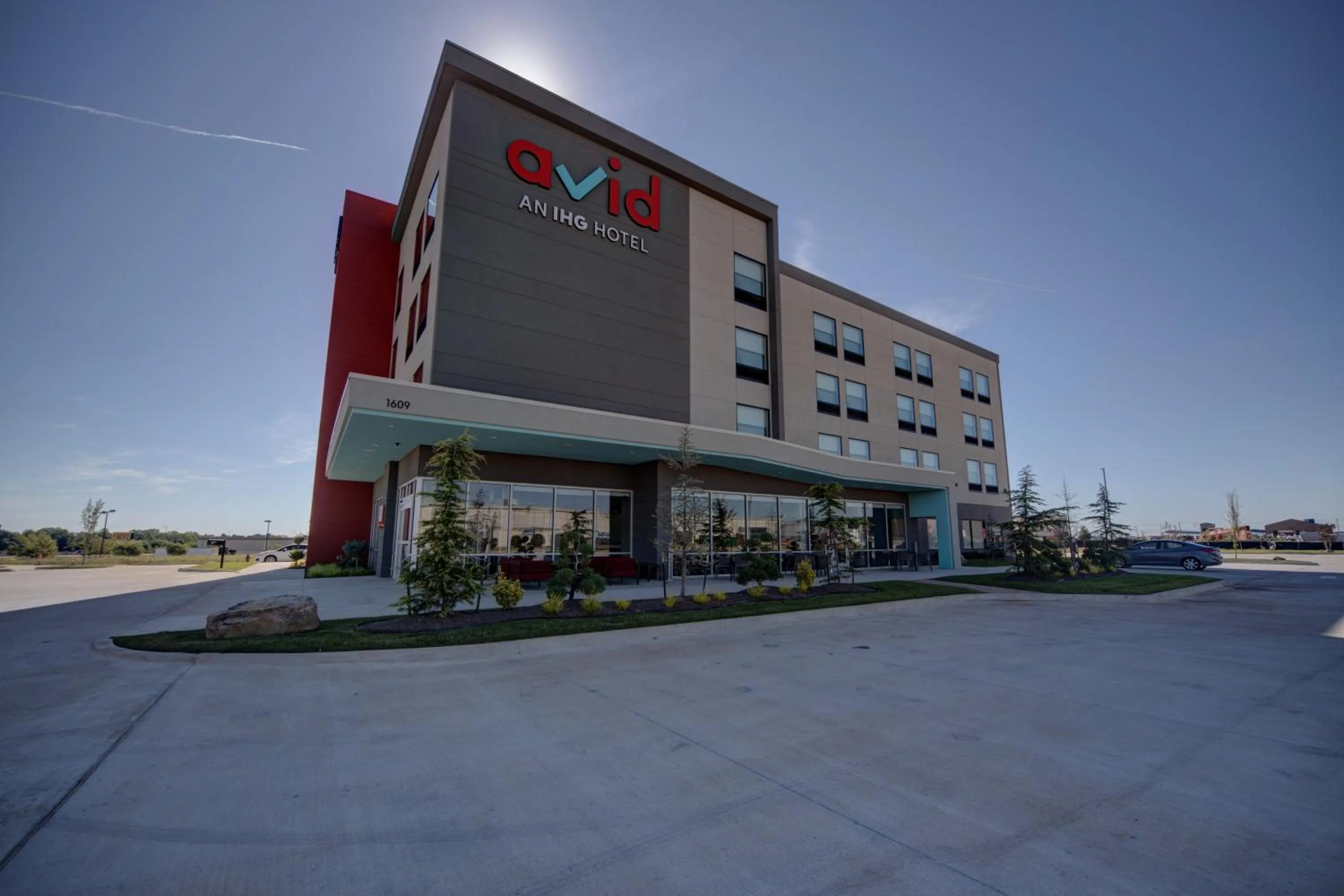 Property building in Avid hotel - Oklahoma City - Yukon by IHG