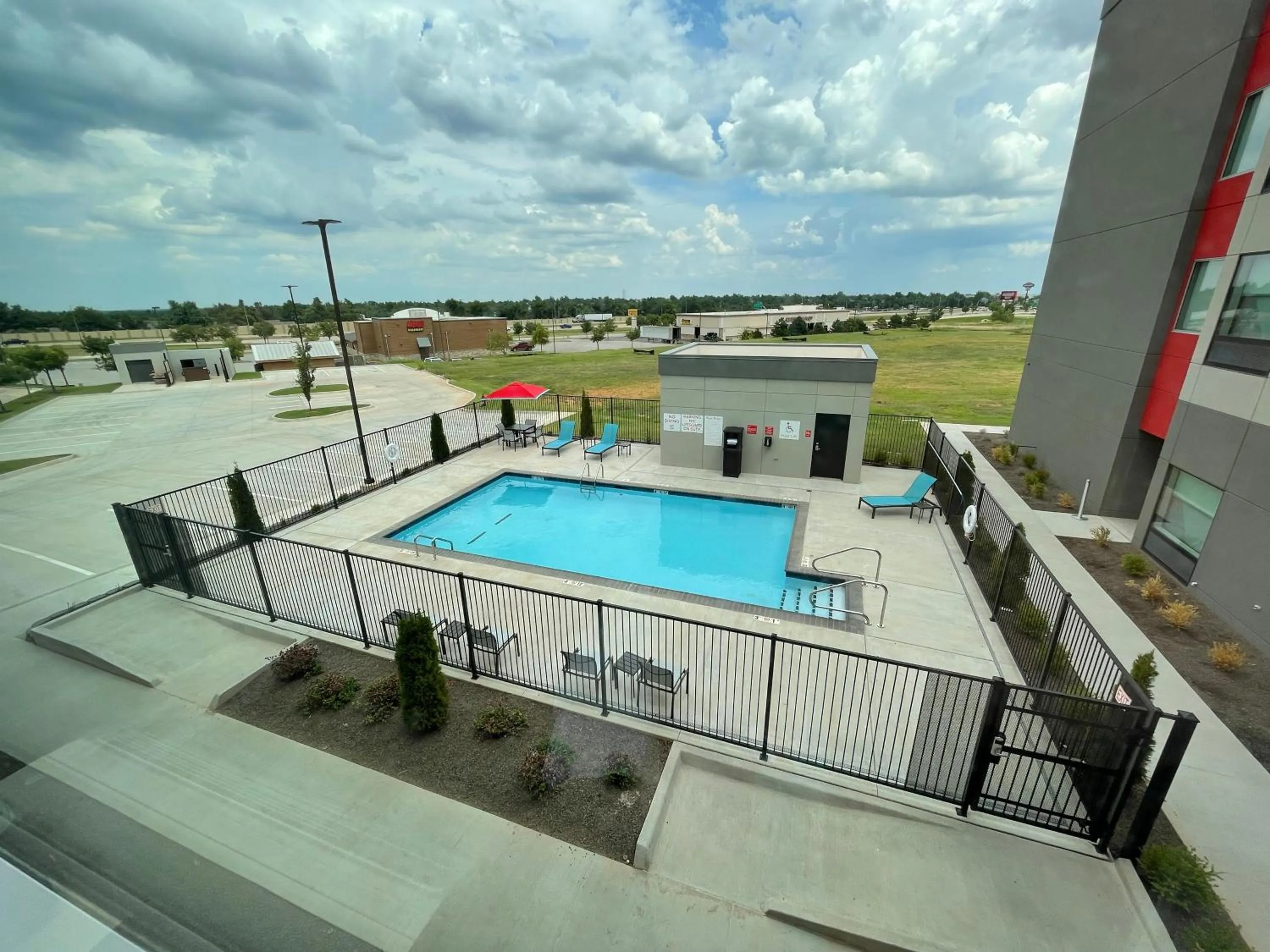 Swimming pool in Avid hotel - Oklahoma City - Yukon by IHG