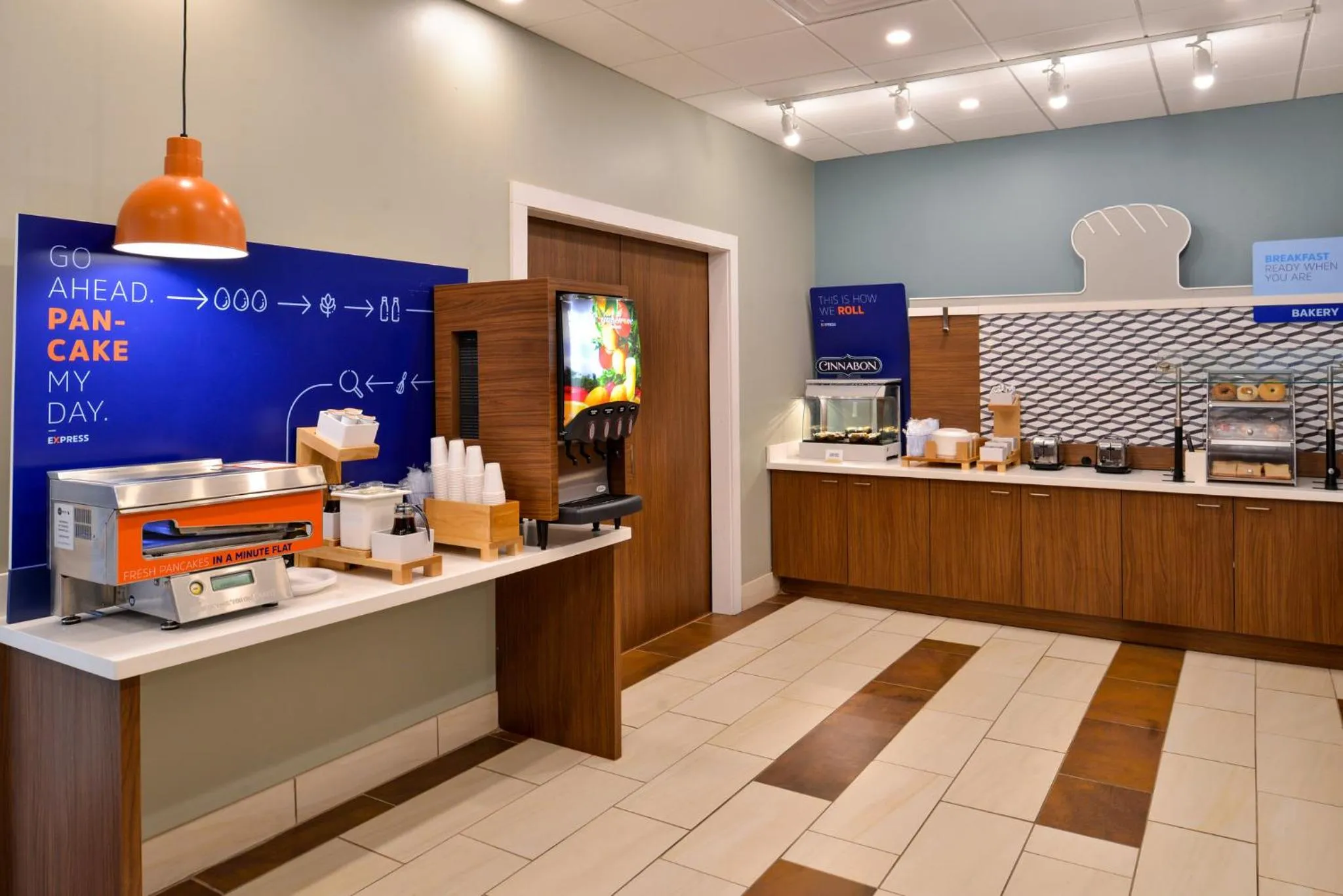 Breakfast in Holiday Inn Express & Suites - Ruskin by IHG