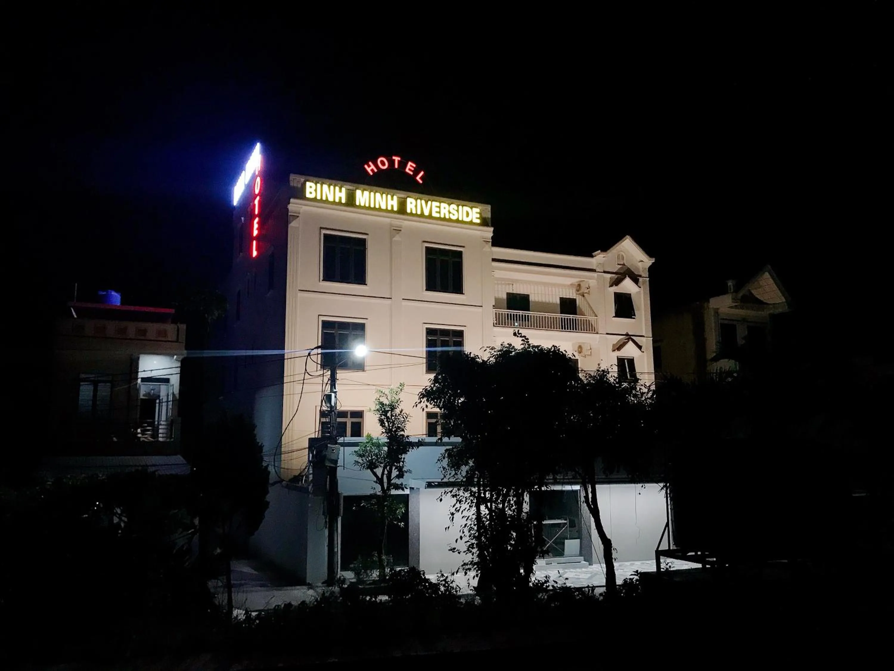 Property building in Bình Minh Riverside Hotel