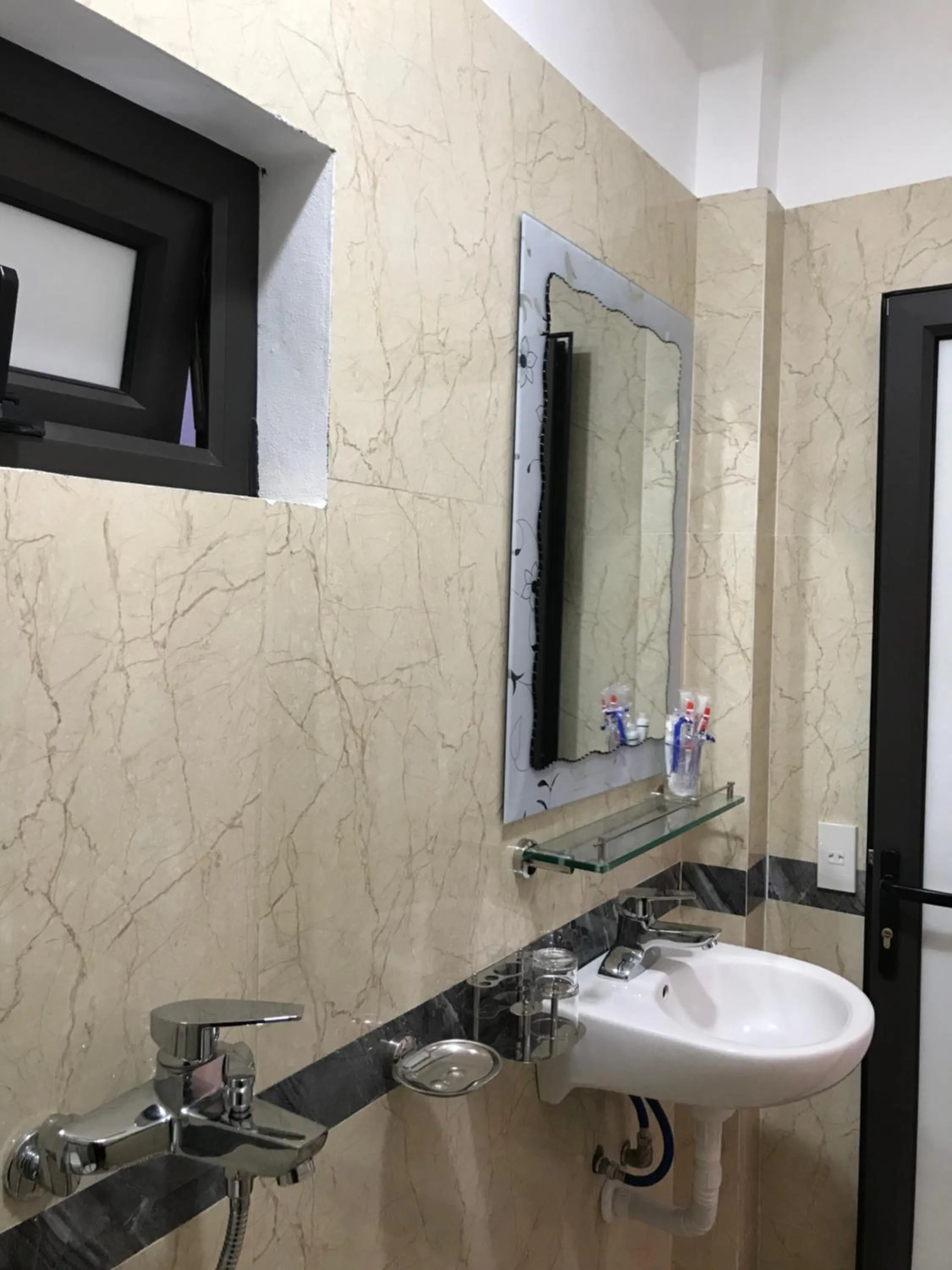 Bình Minh Riverside Hotel