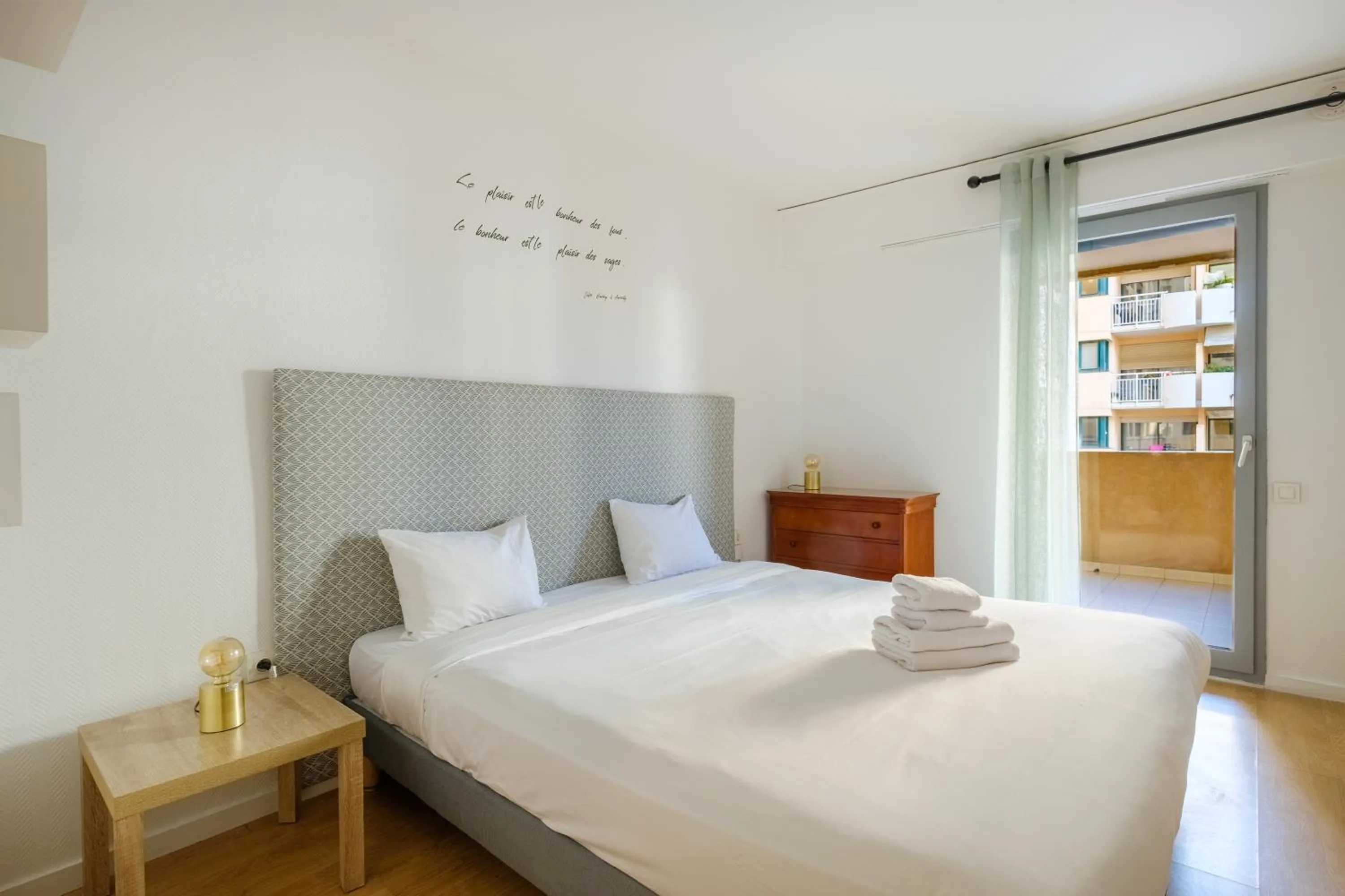 Bedroom, Bed in Residhotel Villa Maupassant