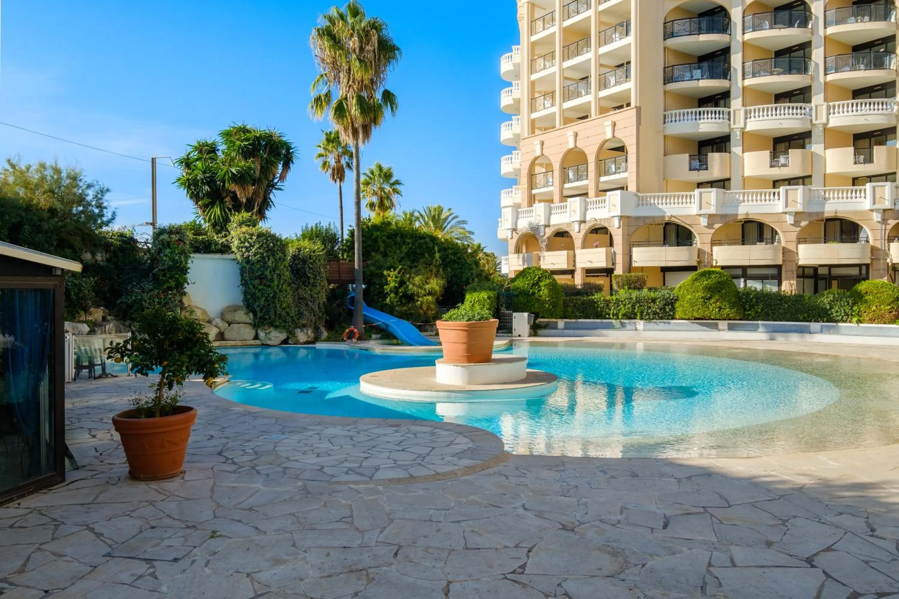 Swimming pool in Residhotel Villa Maupassant