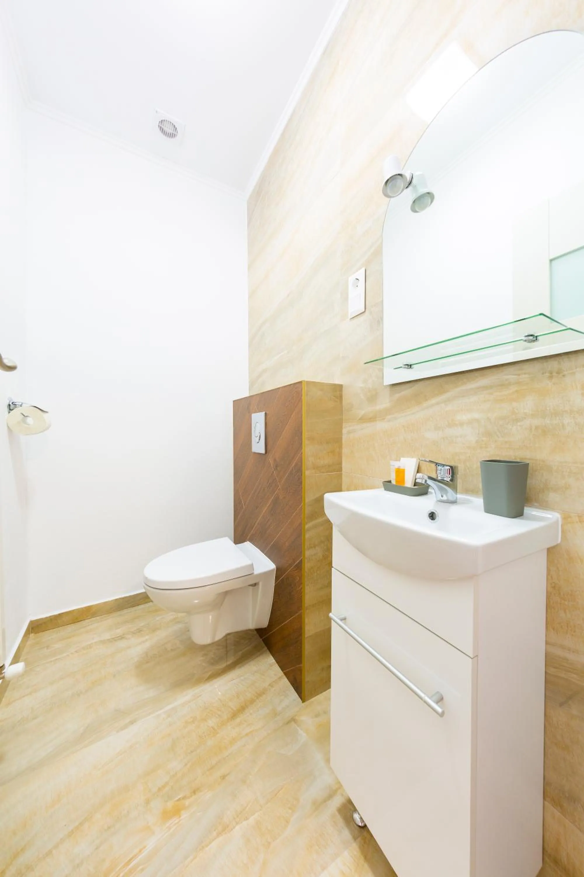 Bathroom in Casa cu Nuc