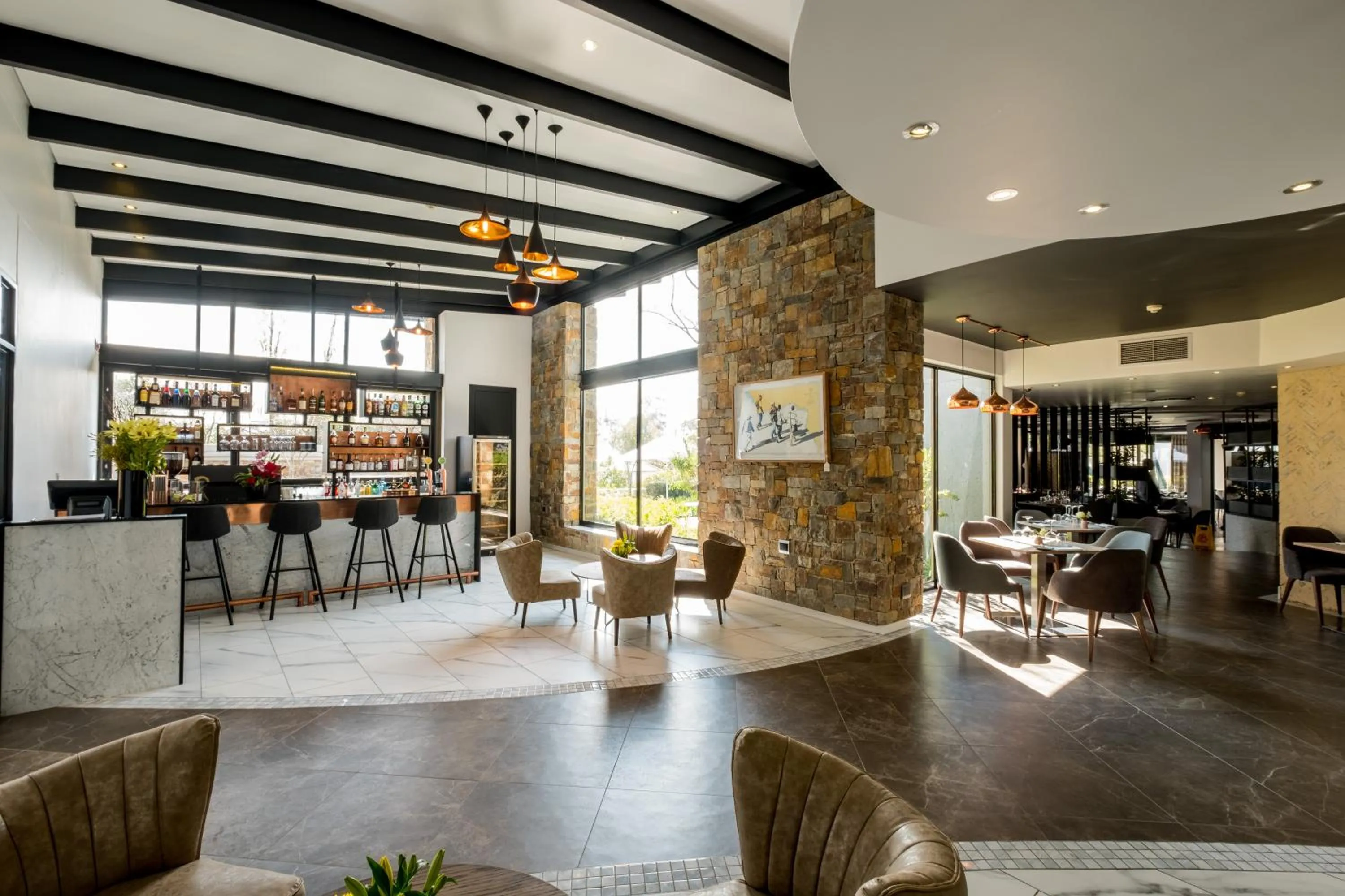 Restaurant/places to eat in Seven Villa Hotel & Spa