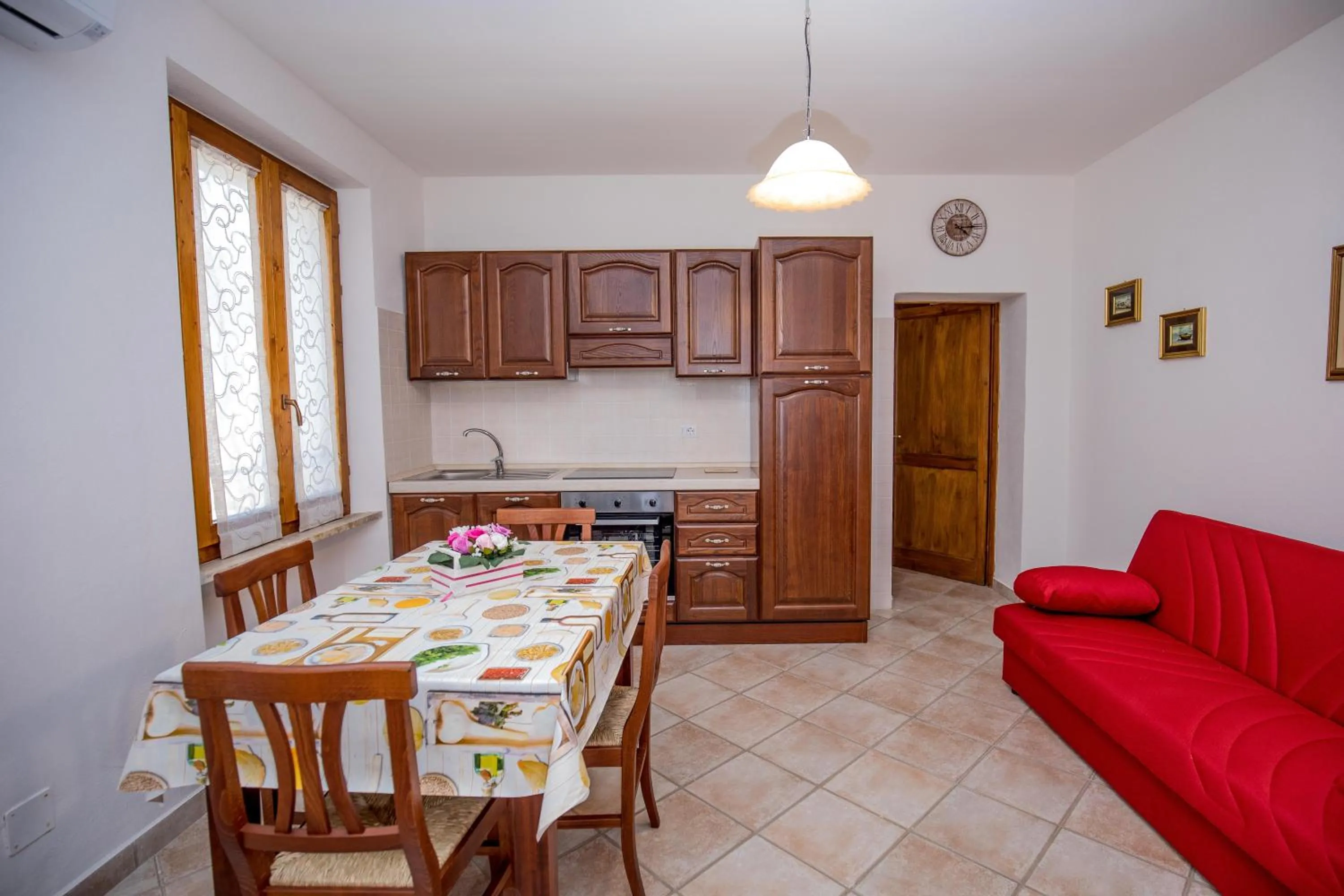 Kitchen or kitchenette in Agriturismo Colle Oliveto