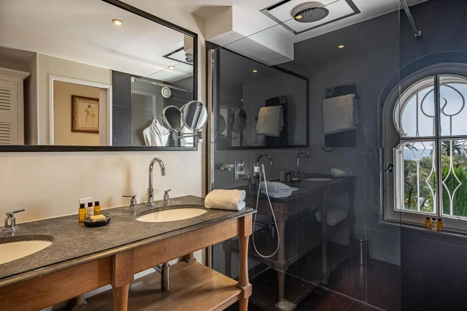 Bathroom in La Villa Mauresque