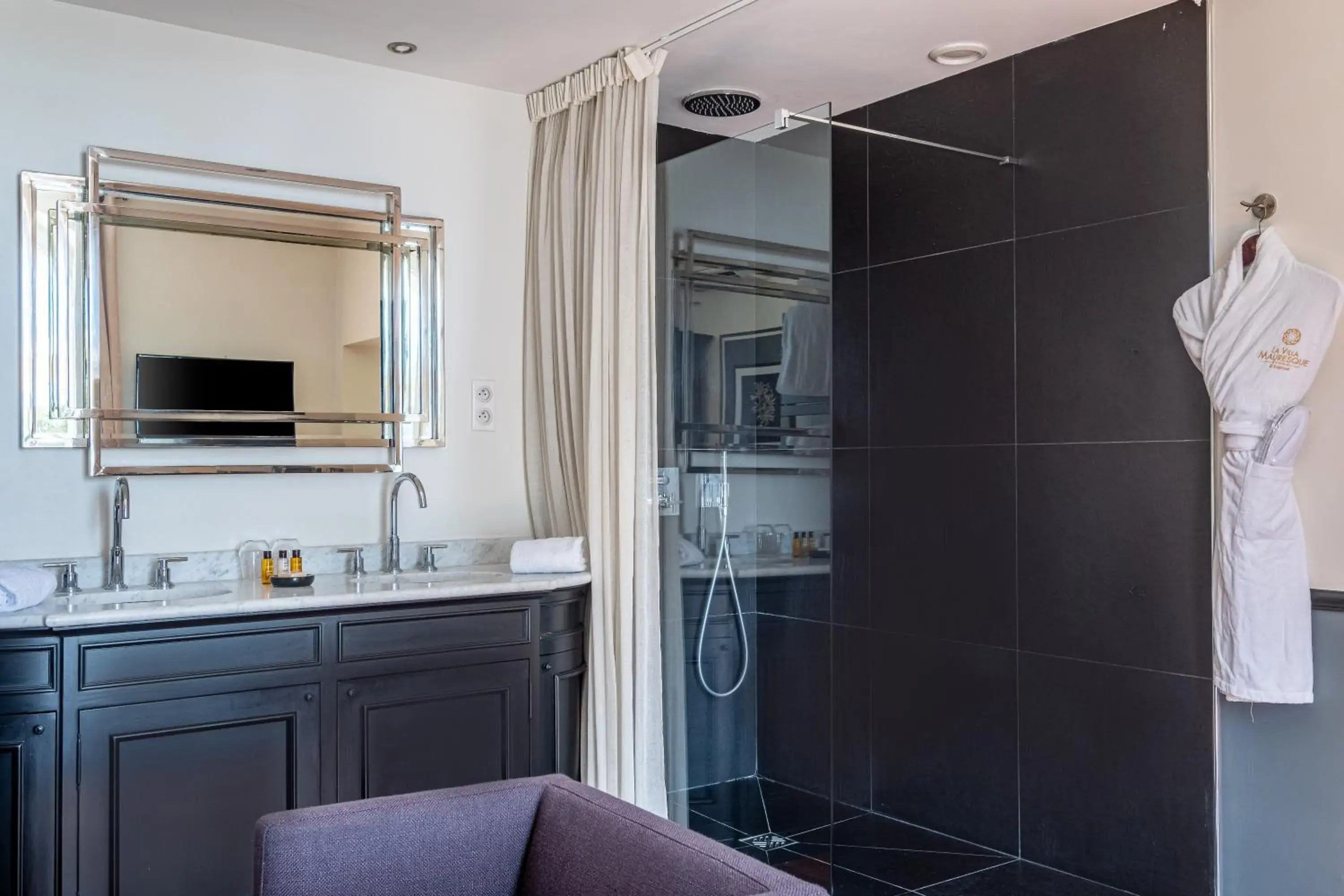 Double Room with Balcony and Sea View in La Villa Mauresque Double Room with Balcony and Sea View in La Villa Mauresque