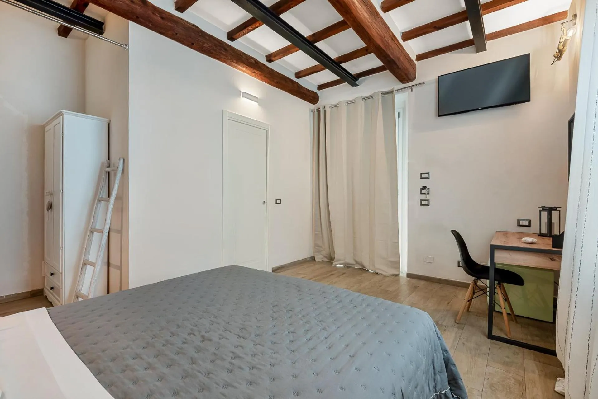 Bed in VISTALAGO VERSILIA