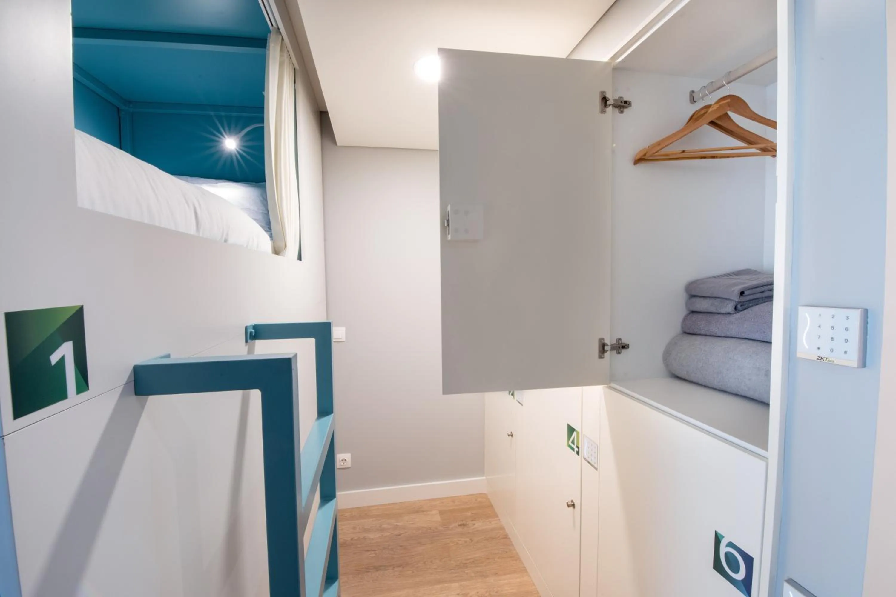 Bed in Ilha Hostel & Suites