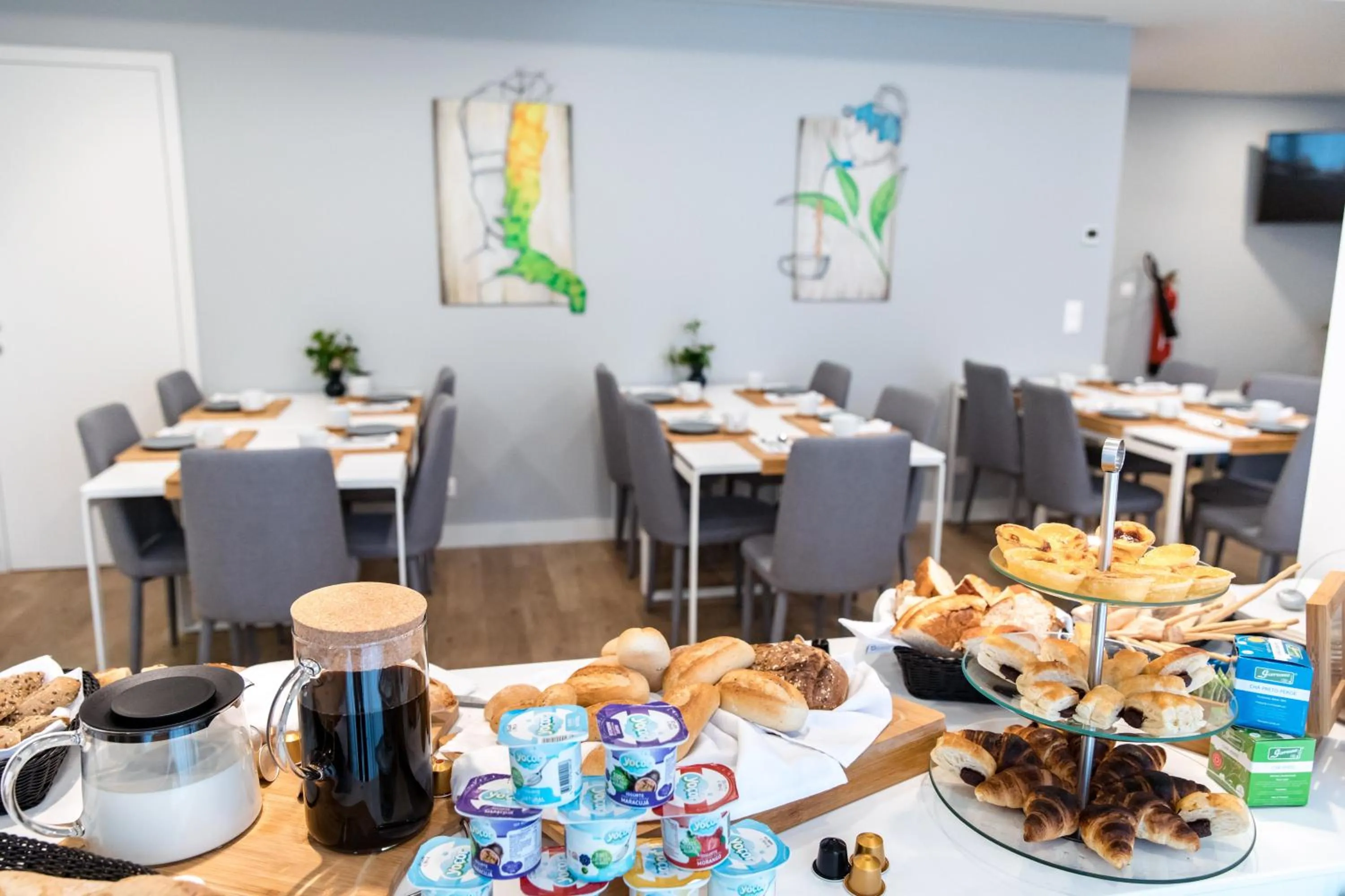 Breakfast in Ilha Hostel & Suites