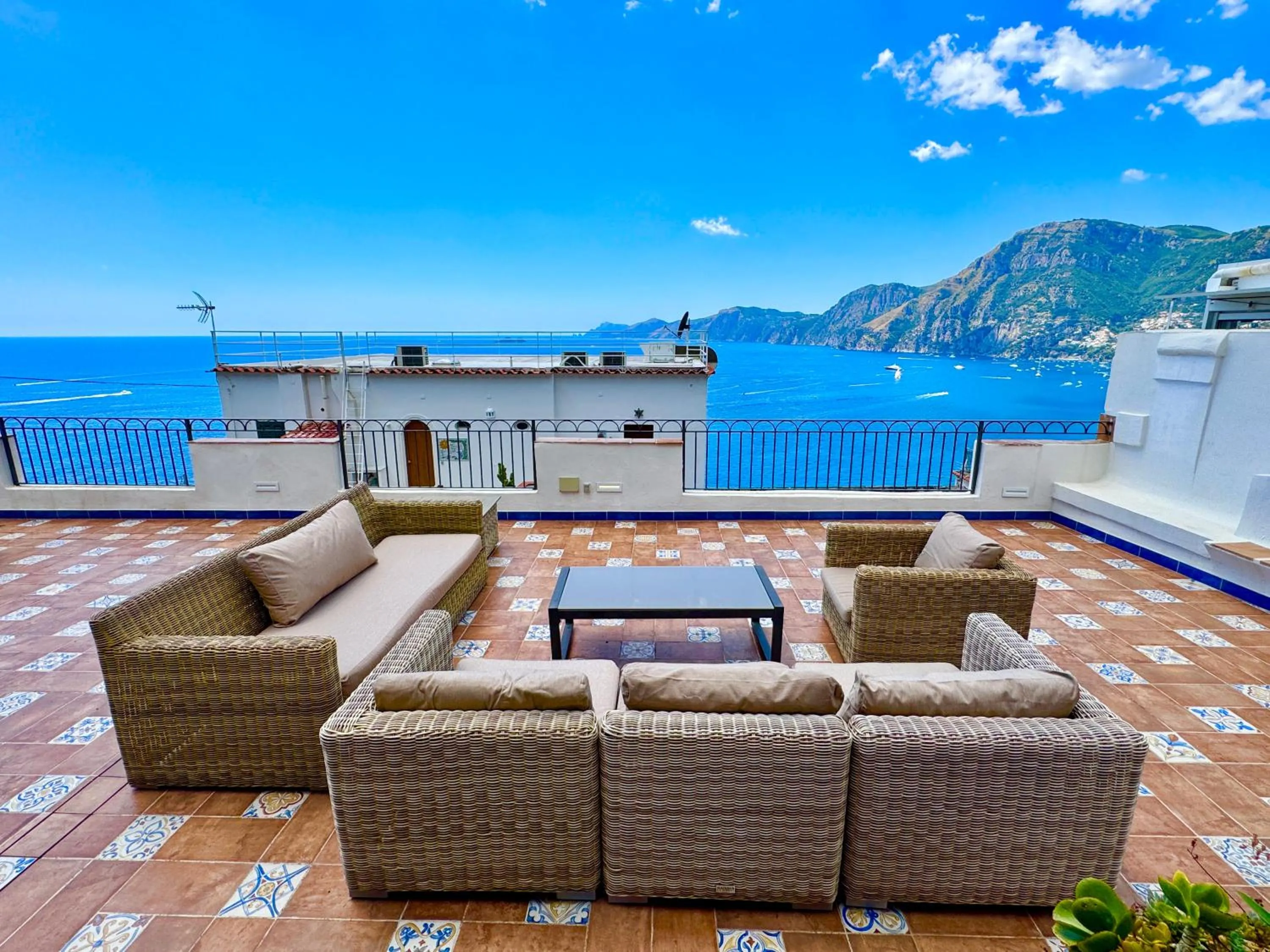 Casa Ella with Private Parking