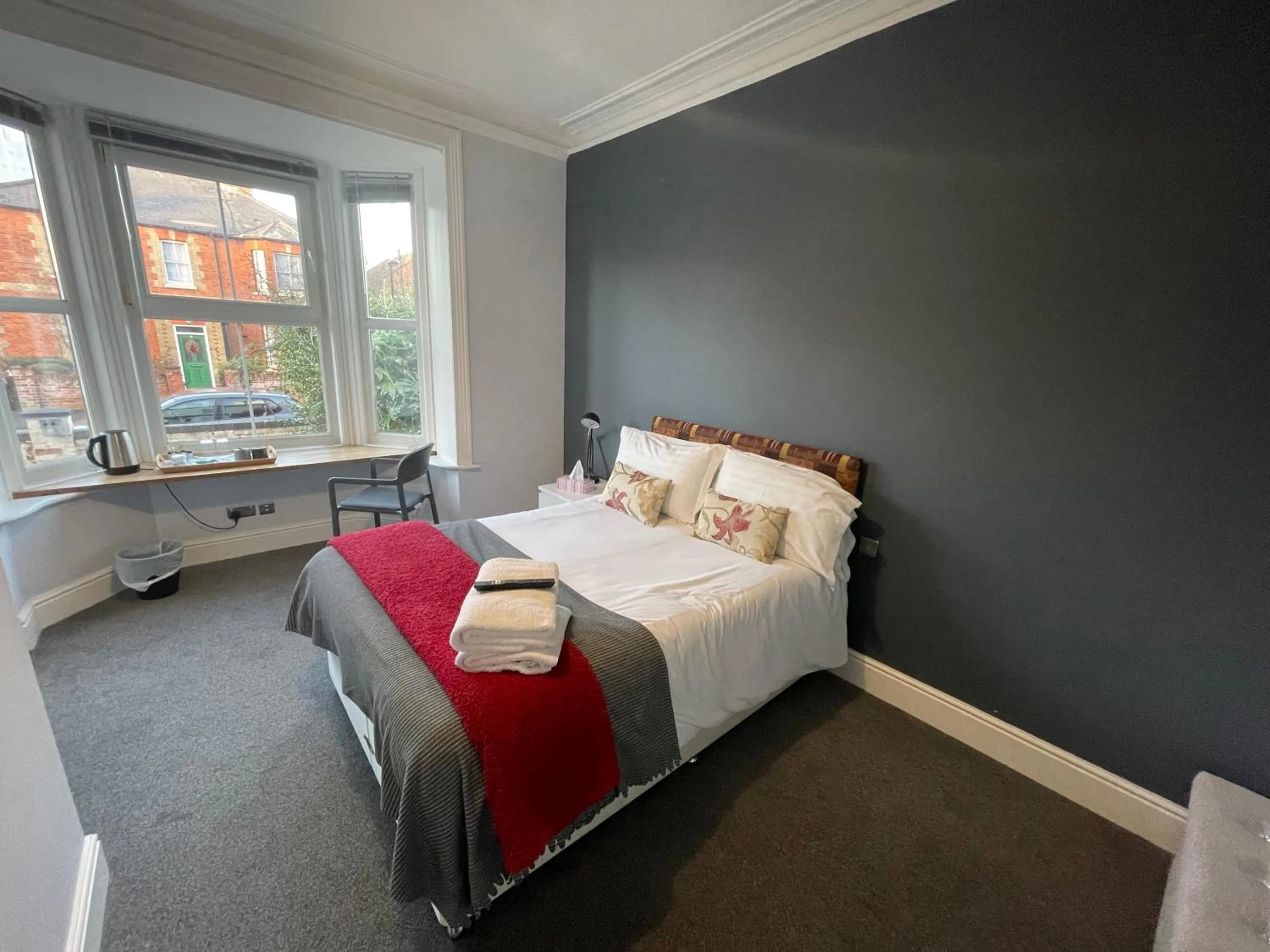 Bed in Arlan House, Central Basingstoke Hotel