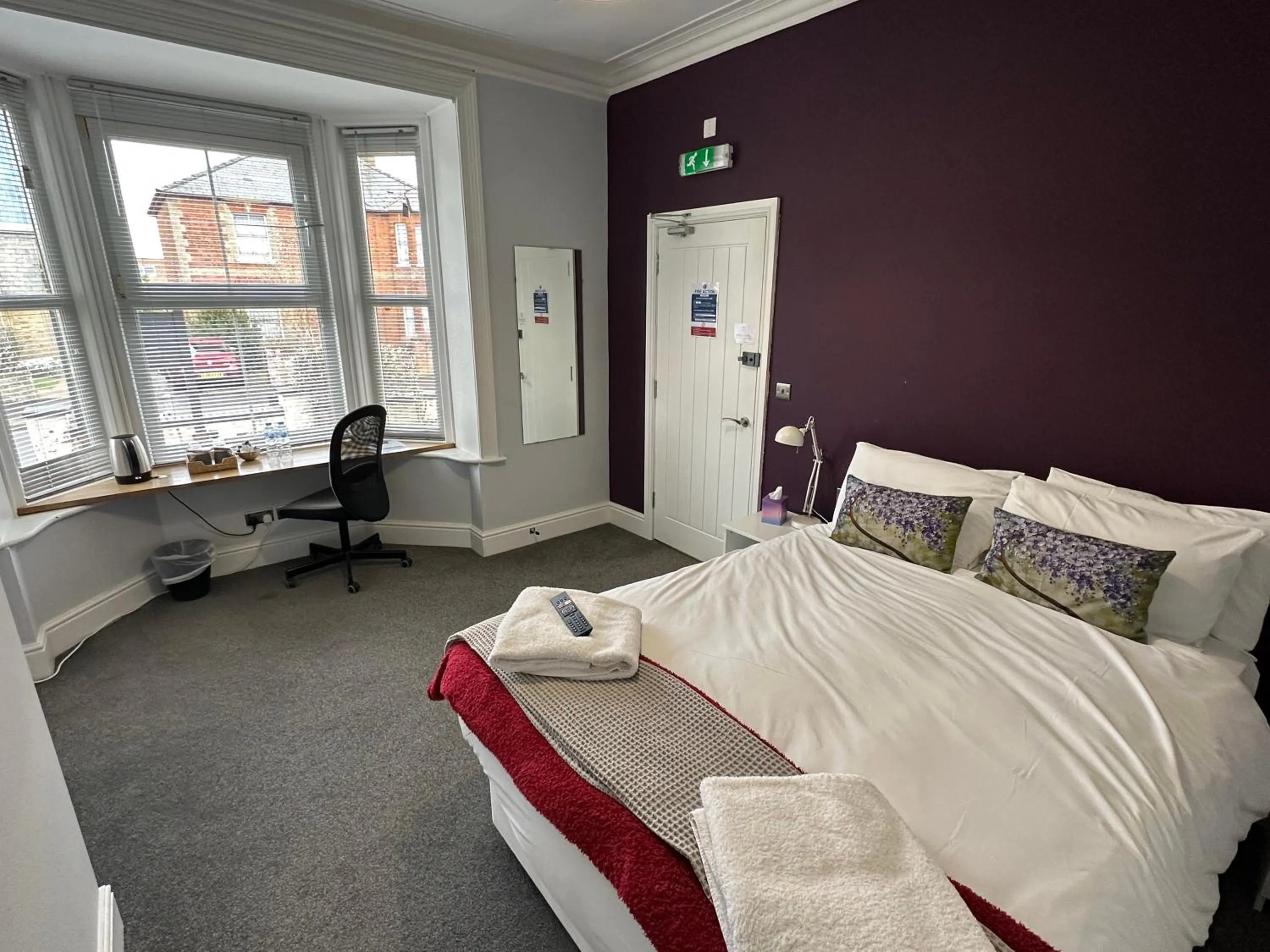 Bed in Arlan House, Central Basingstoke Hotel