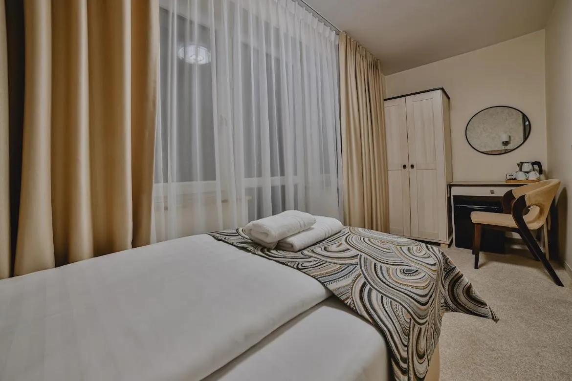 Bed in Willa & DOM-BLACH