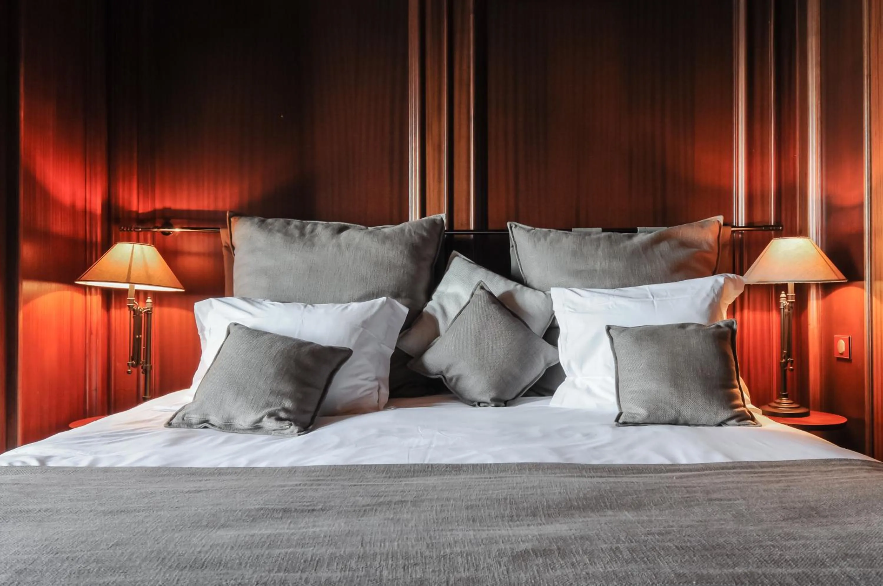 Bed in Le Palace De Menthon