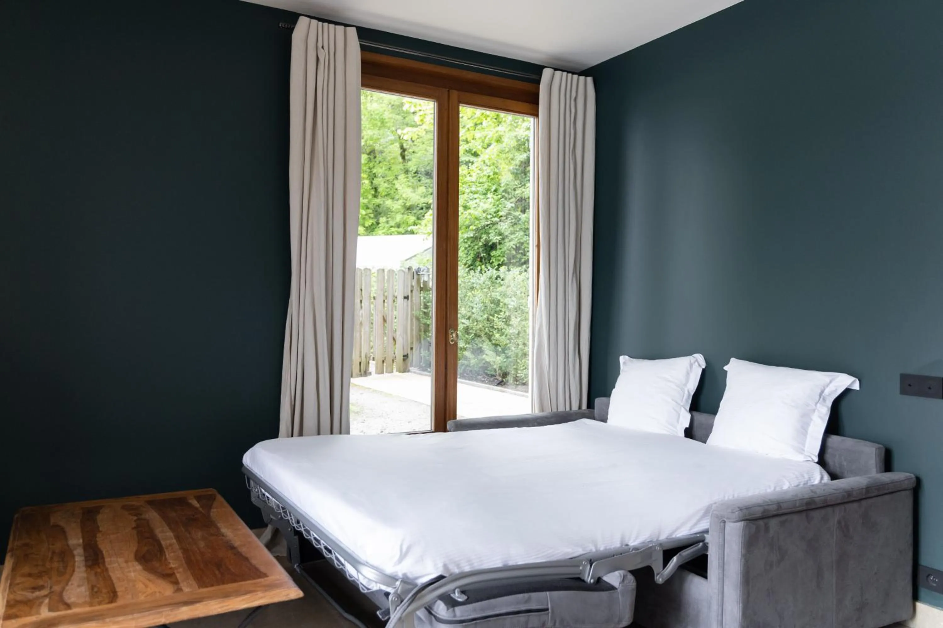 Bedroom, Bed in Le Palace De Menthon