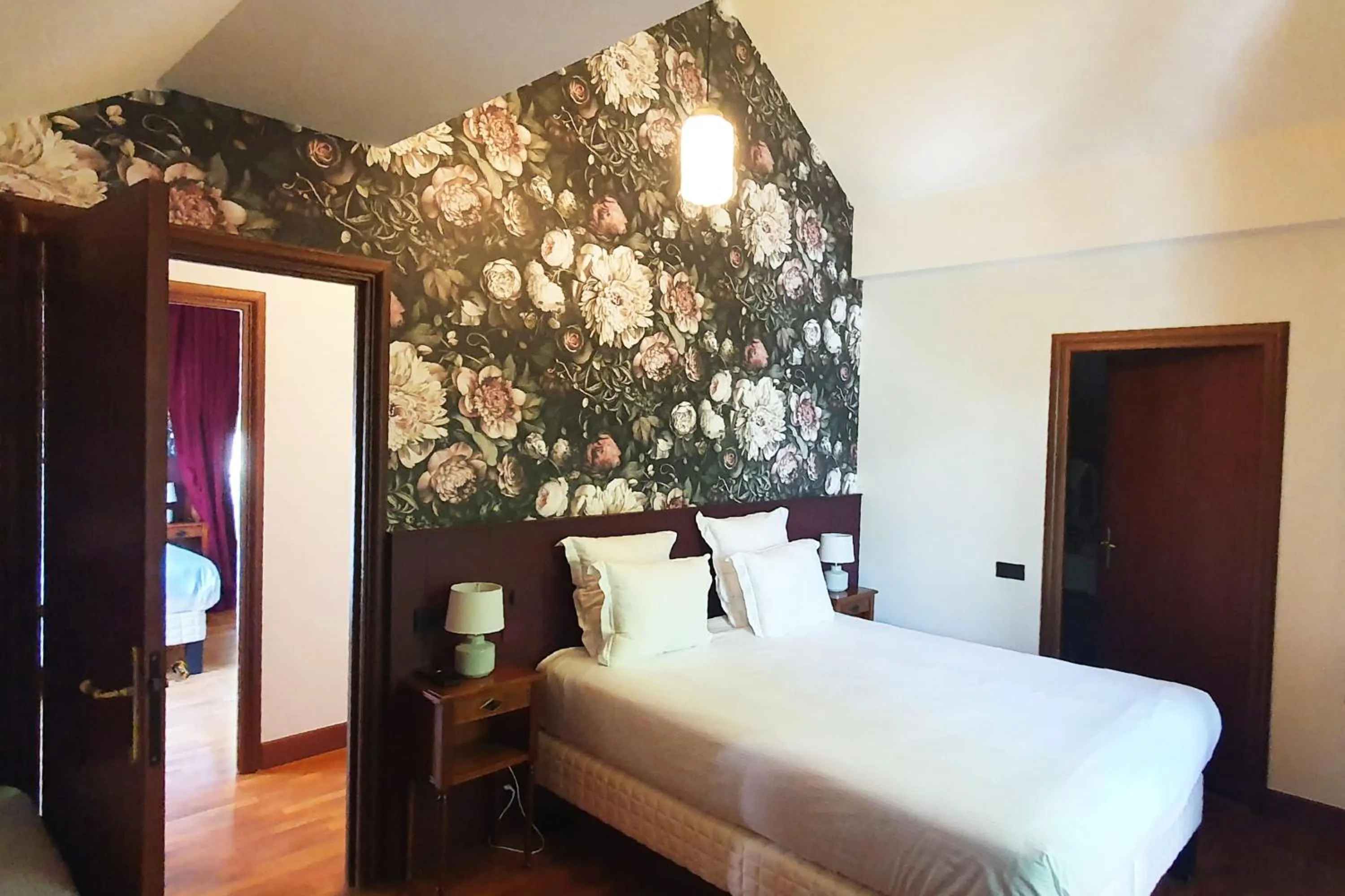 Bedroom, Bed in Le Palace De Menthon